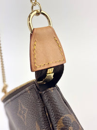 M58009 Mini Pochette Accessoires Monogram Canvas