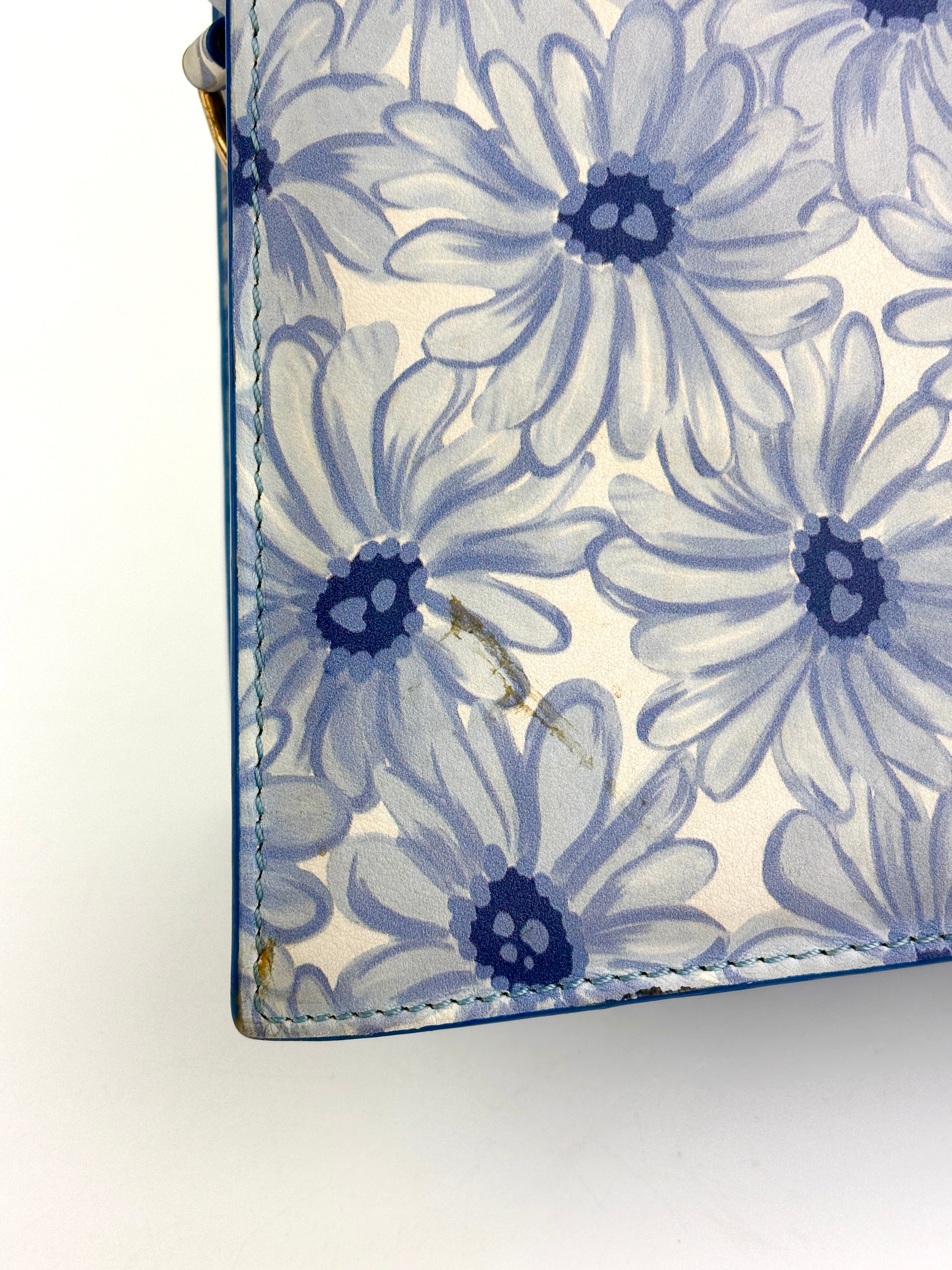 Le Grand Chiquito Bag In Print Blue Flowers
