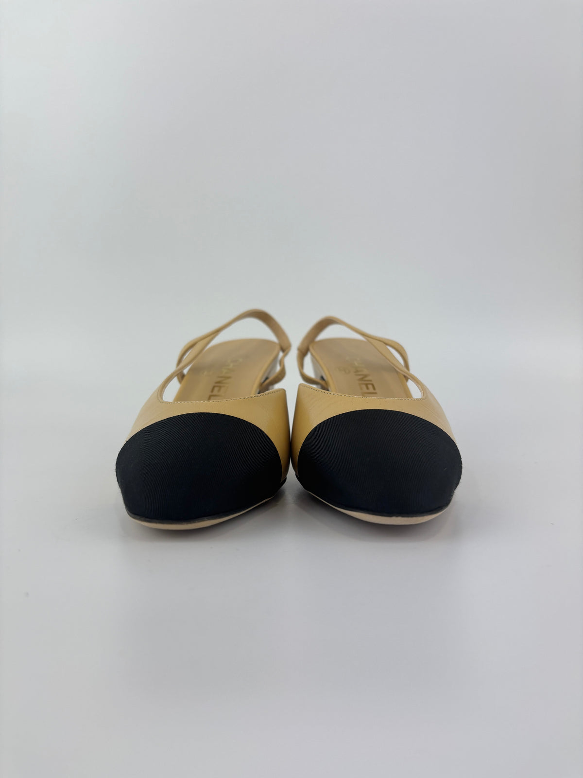 Goatskin Grosgrain Cap Toe CC Slingback Pumps Beige Black Size 37.5
