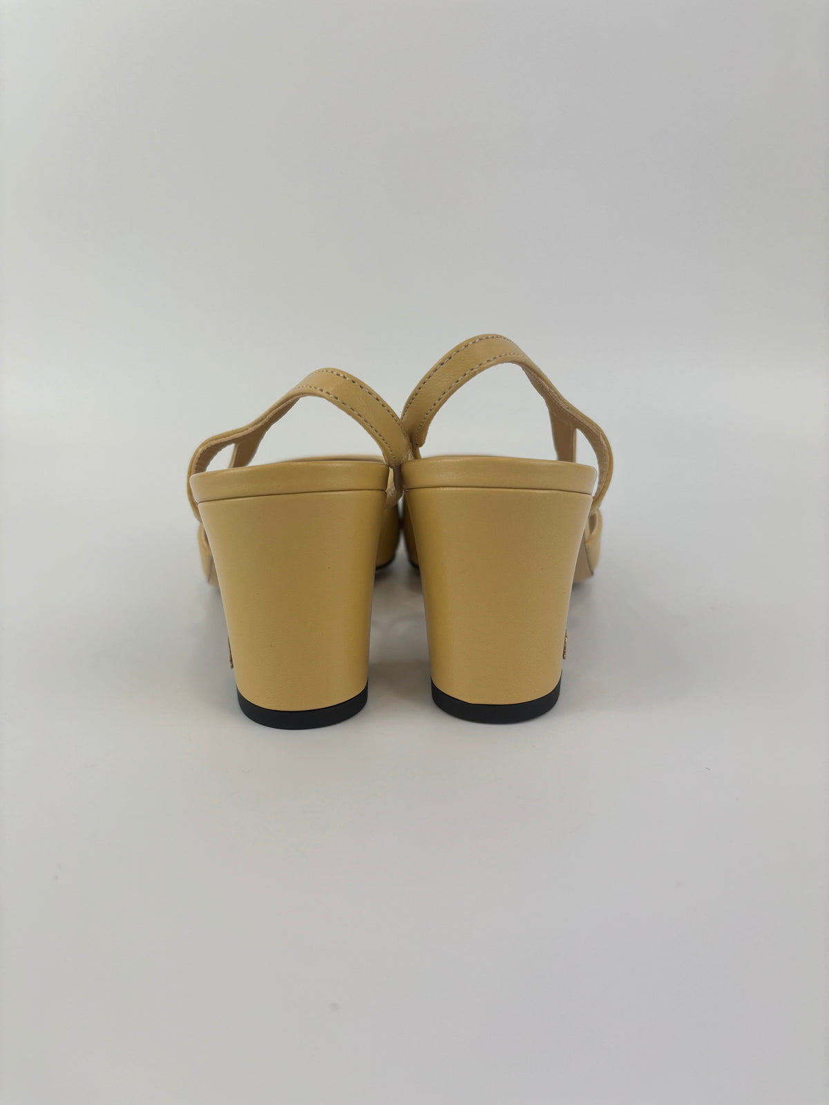 Goatskin Grosgrain Cap Toe CC Slingback Pumps Beige Black Size 37.5