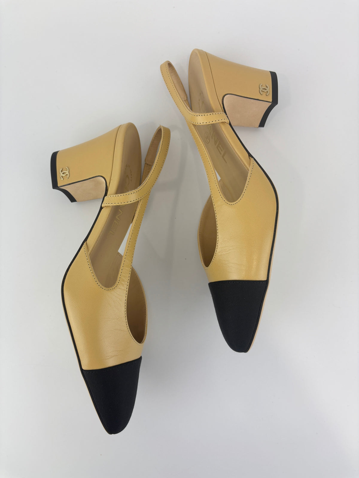 Goatskin Grosgrain Cap Toe CC Slingback Pumps Beige Black Size 37.5