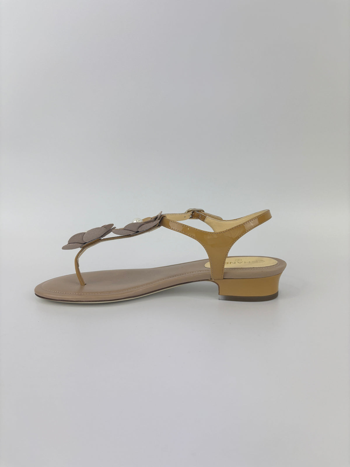Beige Patent Leather Camellia Flower T-Strap Thong Sandals Size 37C