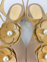 Beige Patent Leather Camellia Flower T-Strap Thong Sandals Size 37C