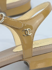 Beige Patent Leather Camellia Flower T-Strap Thong Sandals Size 37C