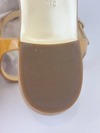 Beige Patent Leather Camellia Flower T-Strap Thong Sandals Size 37C