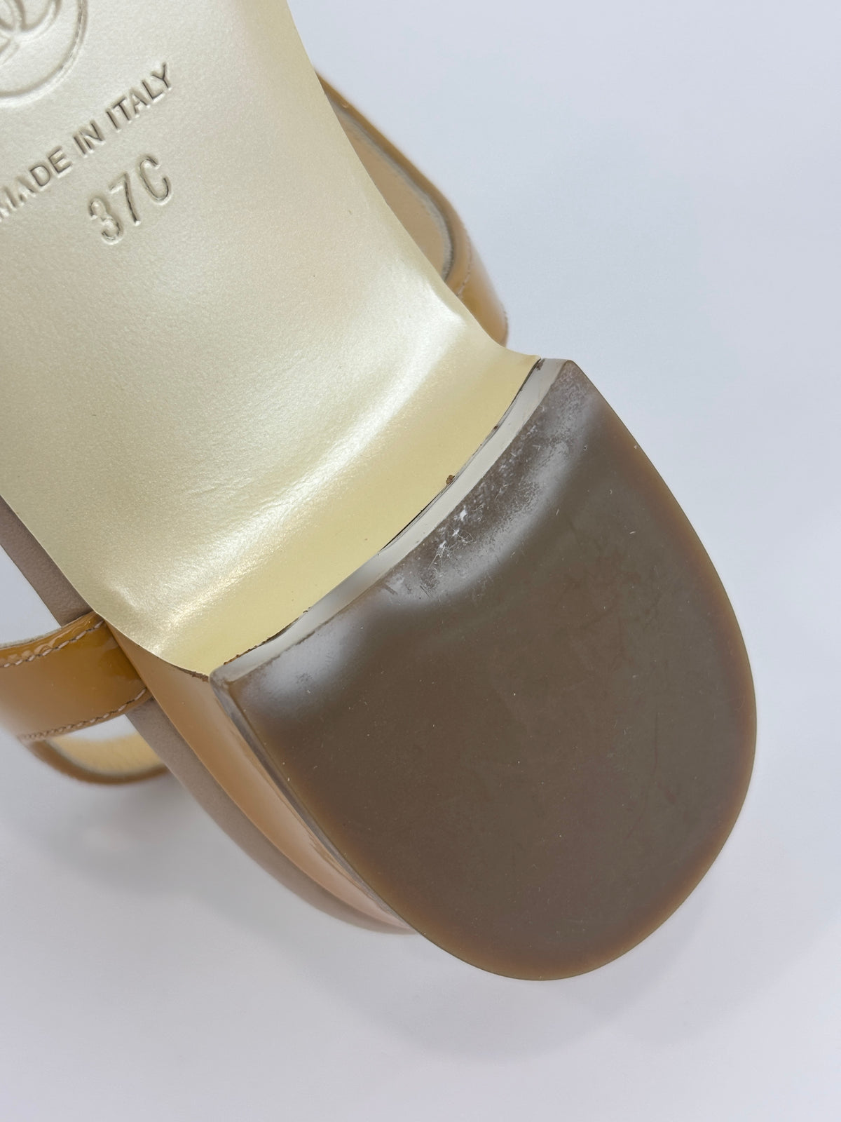 Beige Patent Leather Camellia Flower T-Strap Thong Sandals Size 37C