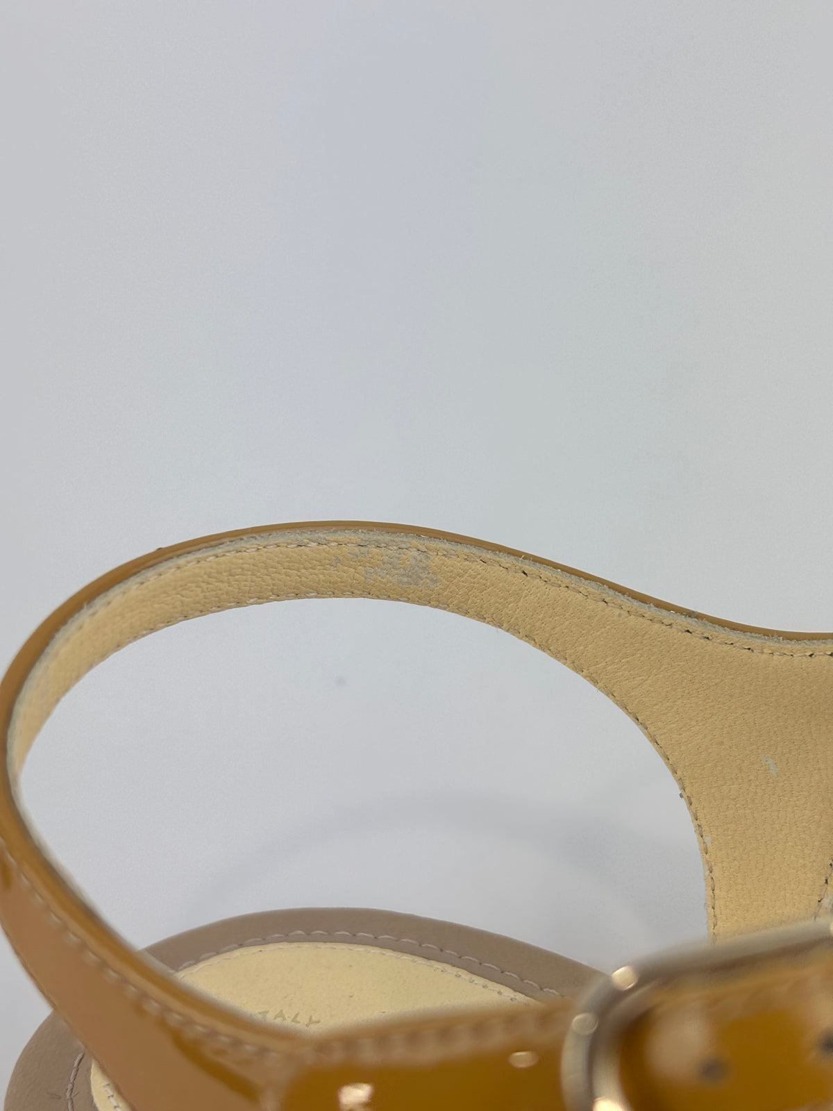 Beige Patent Leather Camellia Flower T-Strap Thong Sandals Size 37C