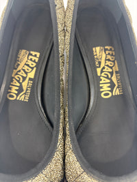Vara Bow Accent Pumps Gold & Black Metallic Fabric Black Patent Leather Size 6D