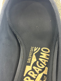 Vara Bow Accent Pumps Gold & Black Metallic Fabric Black Patent Leather Size 6D