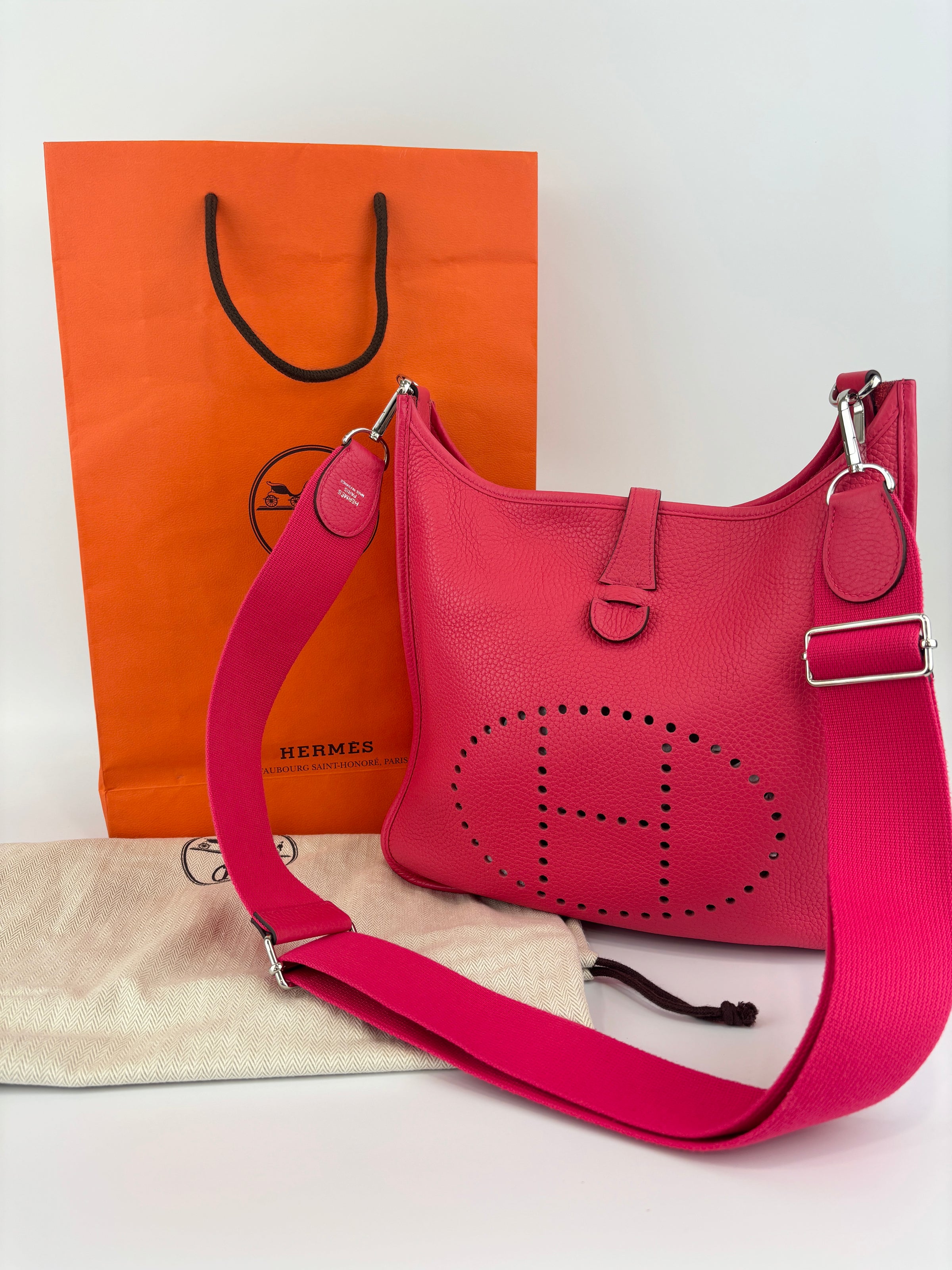 Evelyne 29 Rose Extreme SHW Taurillon Clemence Leather
