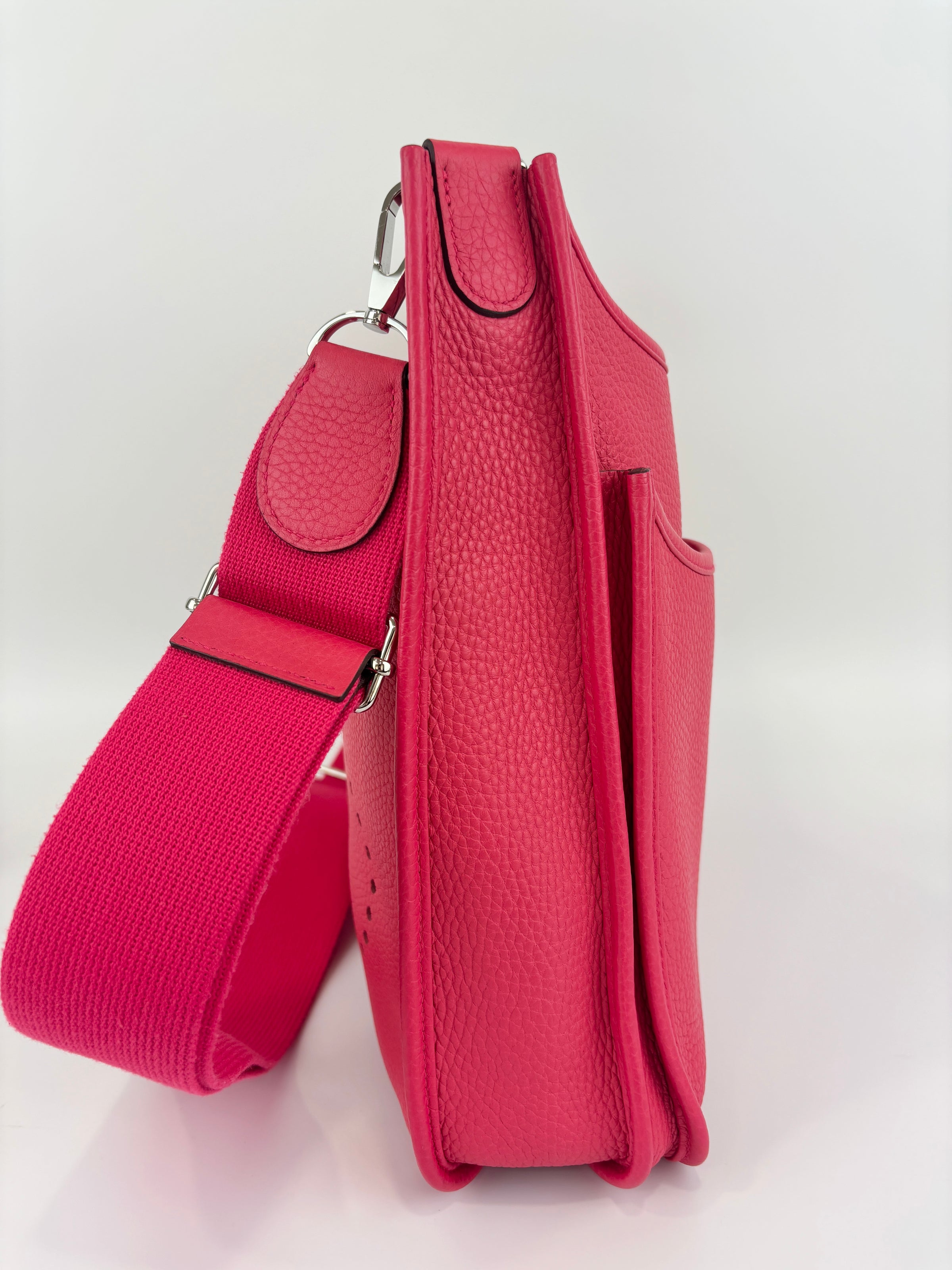 Evelyne 29 Rose Extreme SHW Taurillon Clemence Leather