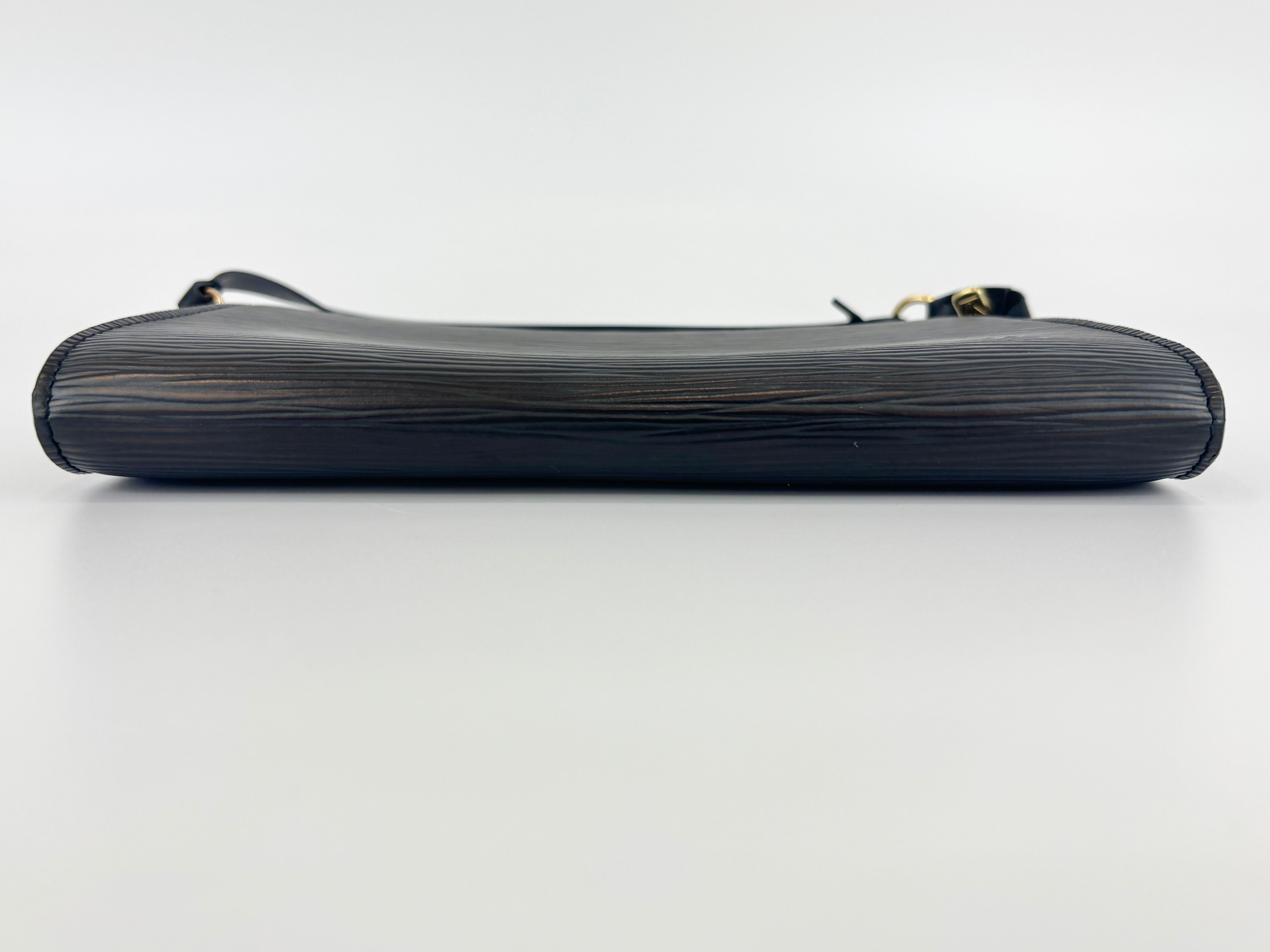 Louis Vuitton Epi Leather Pochette Accessoires Black – Glampot