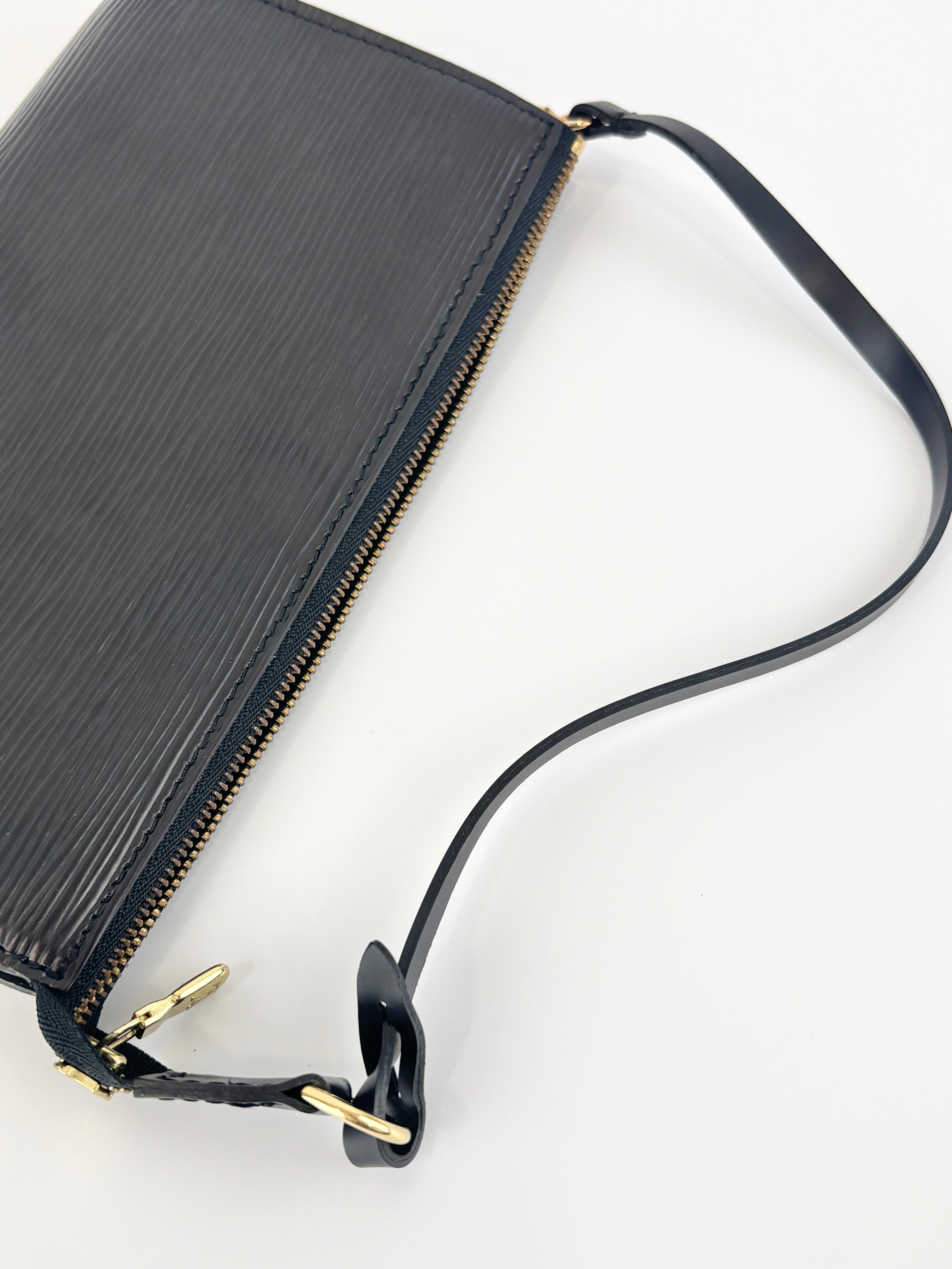 Louis Vuitton Epi Leather Pochette Accessoires Black – Glampot