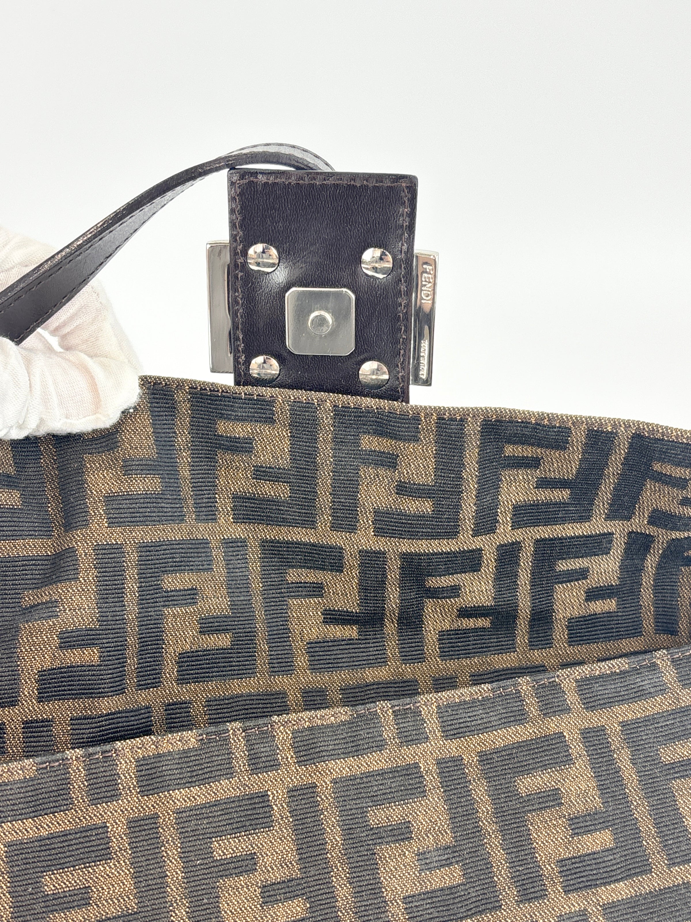 Zucca Tobacco Baguette Shoulder Bag