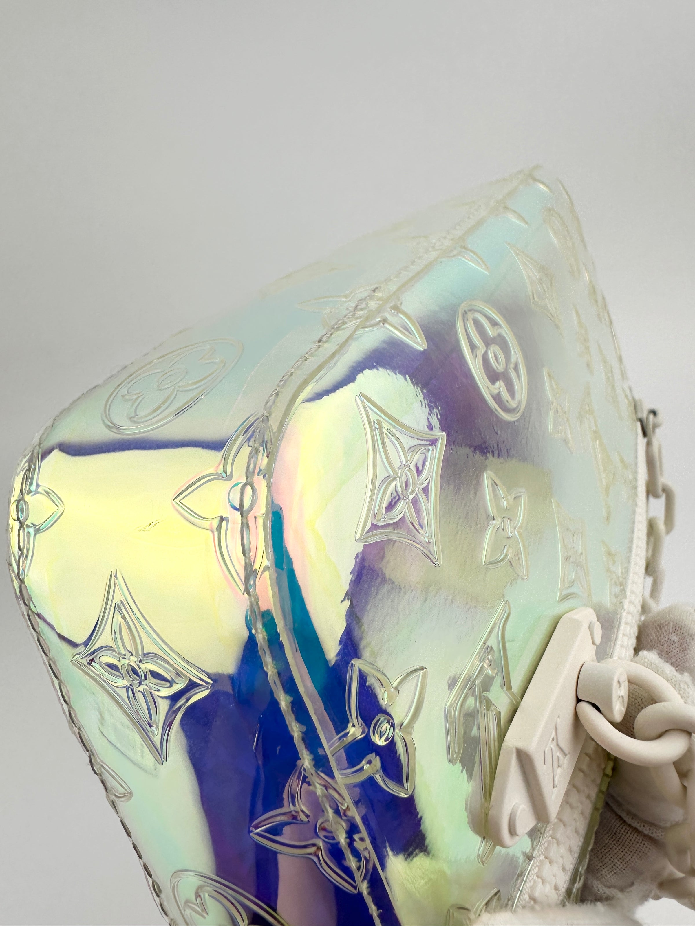 Pochette Volga Monogram Prism