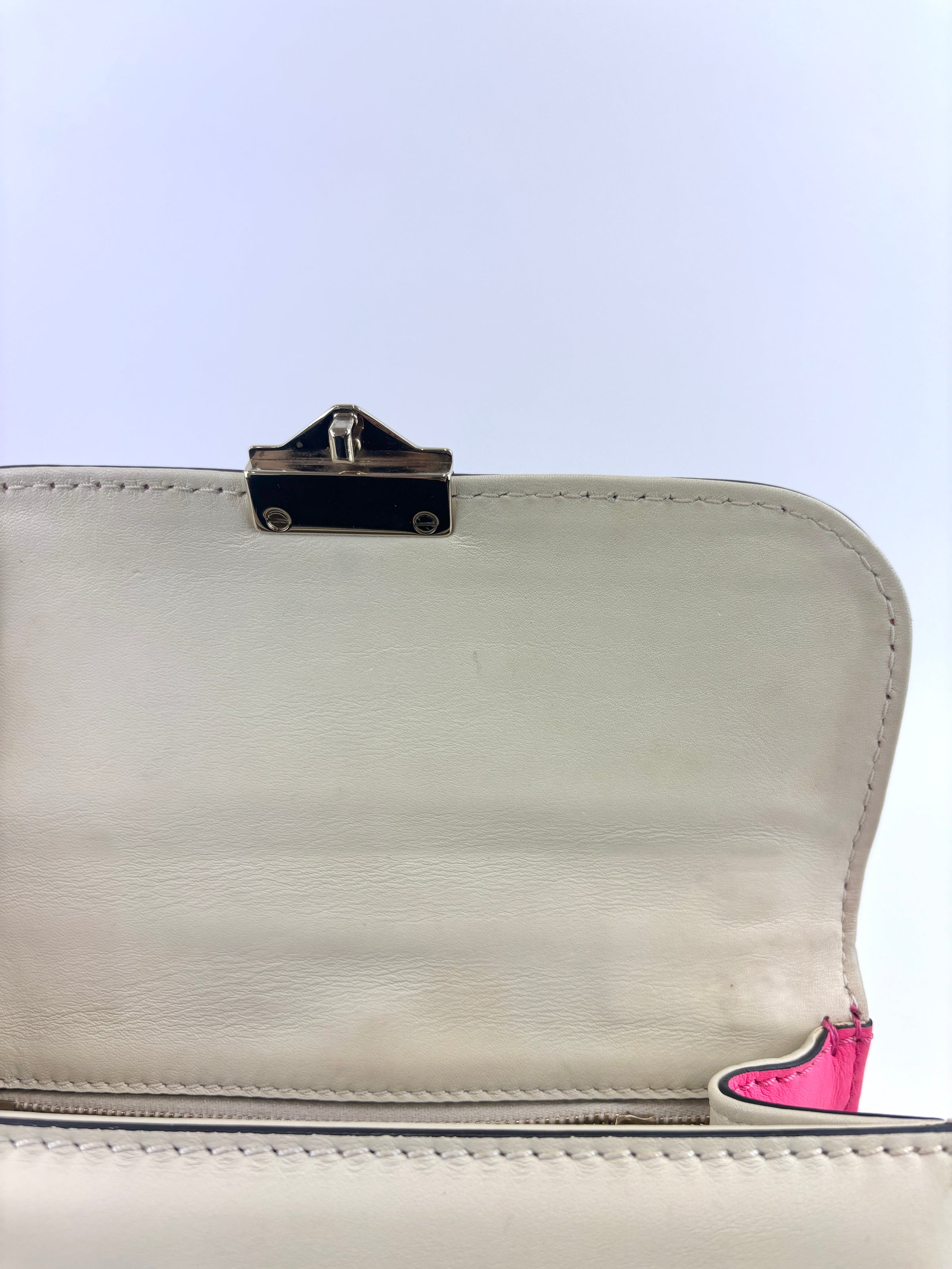 Bicolour Rockstud Glam Lock Chain Bag Neon Pink/White - Glampot