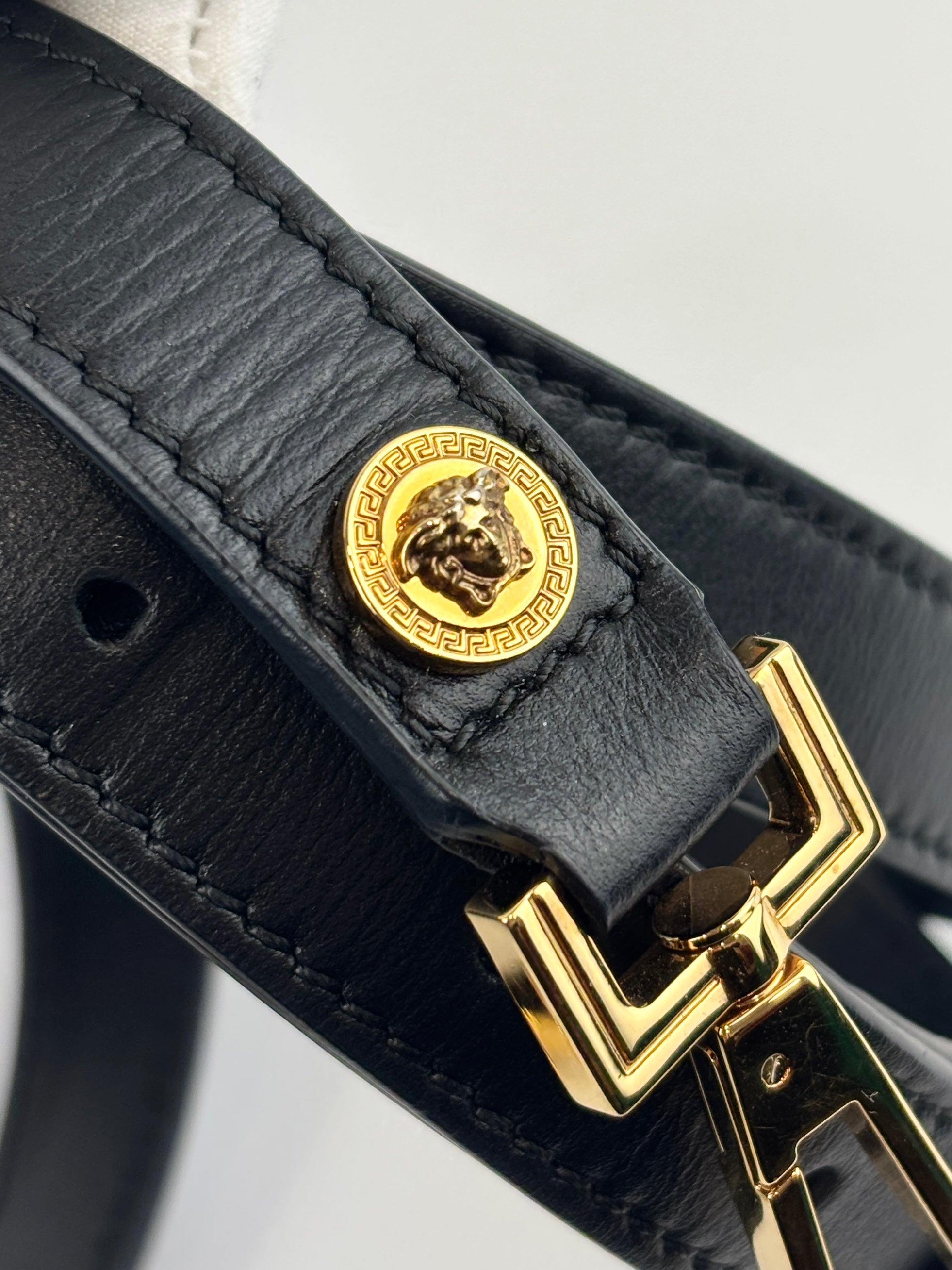 Virtus 3D Flower Small Top Handle Bag Black - Glampot