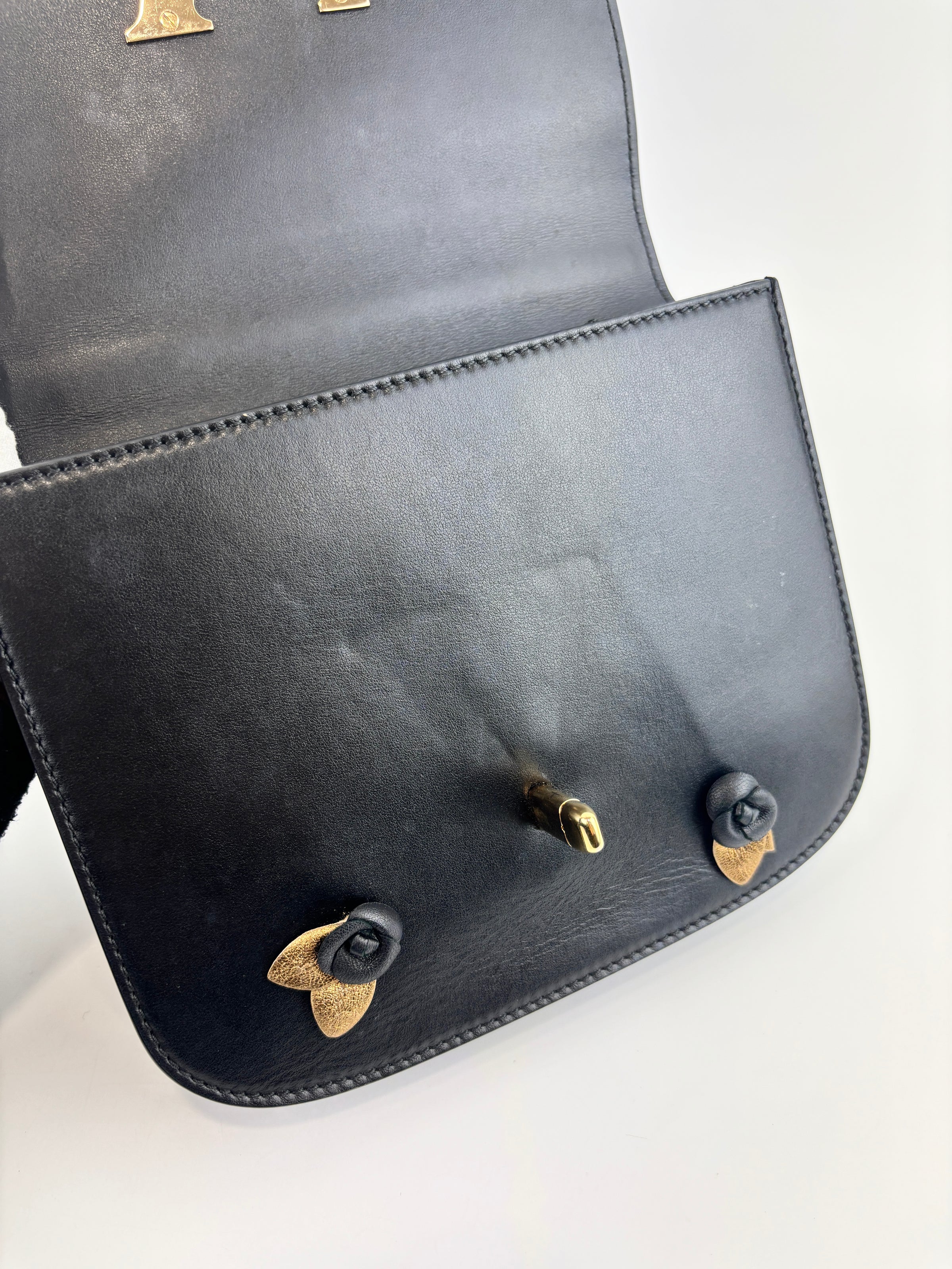 Virtus 3D Flower Small Top Handle Bag Black - Glampot