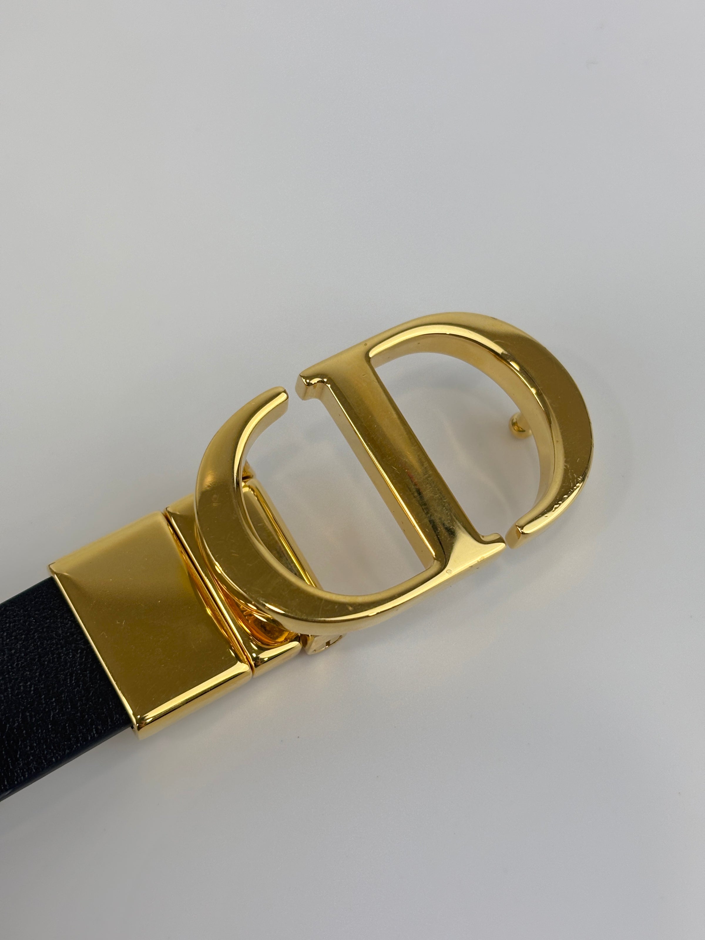 30 Montaigne Reversible Belt Black Size 85