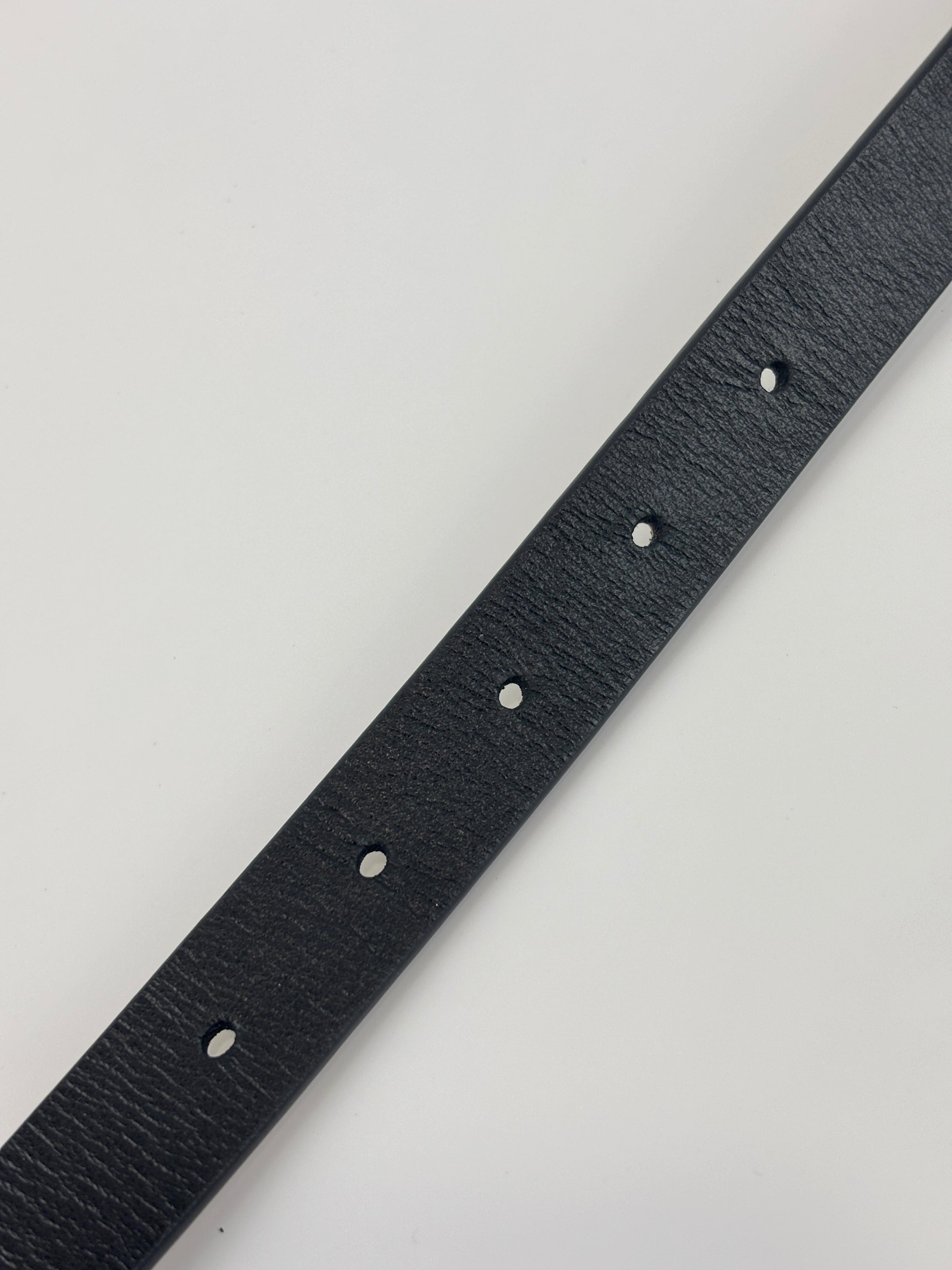 30 Montaigne Reversible Belt Black Size 85