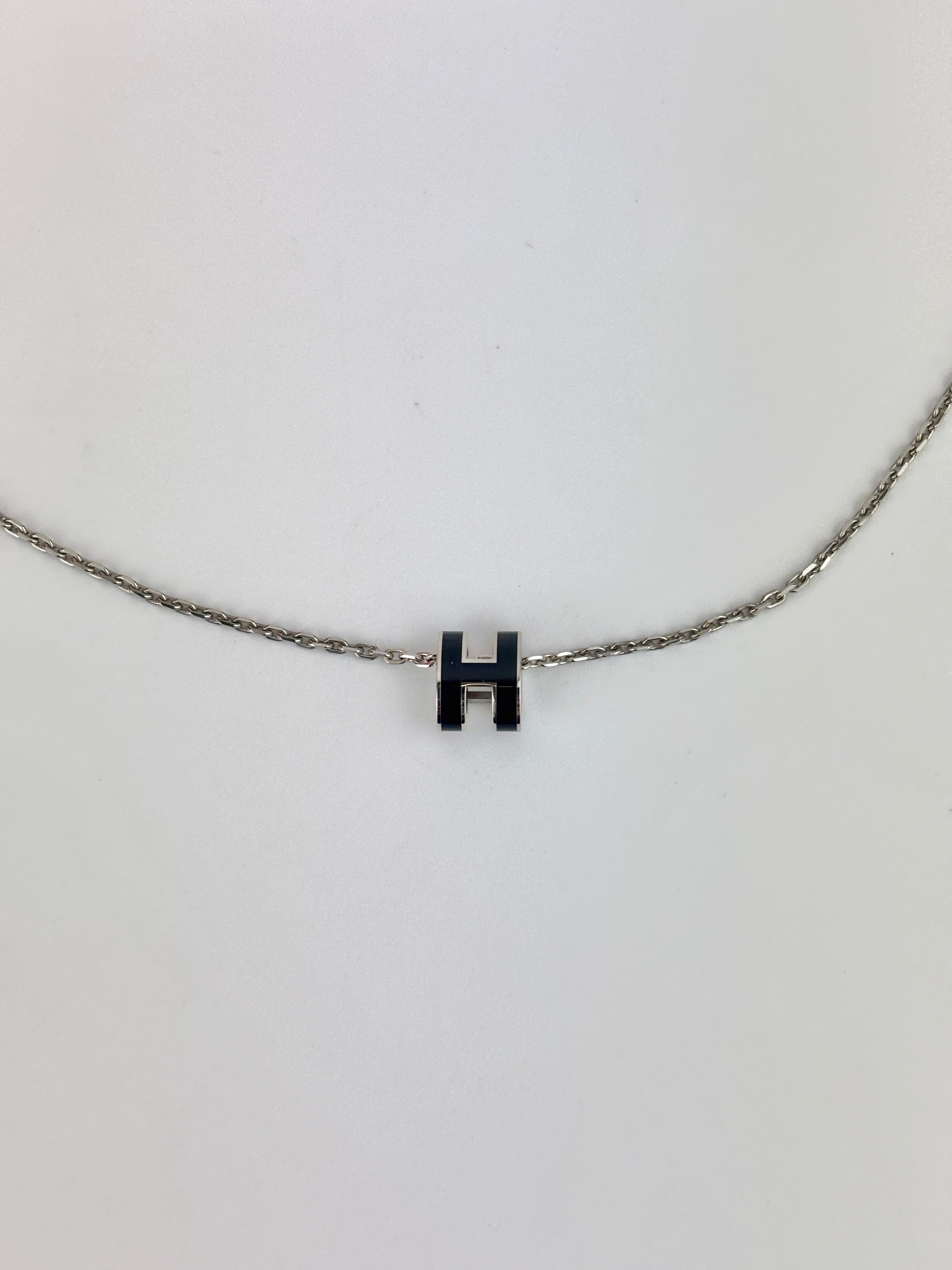 Mini Pop H Necklace Noir PHW