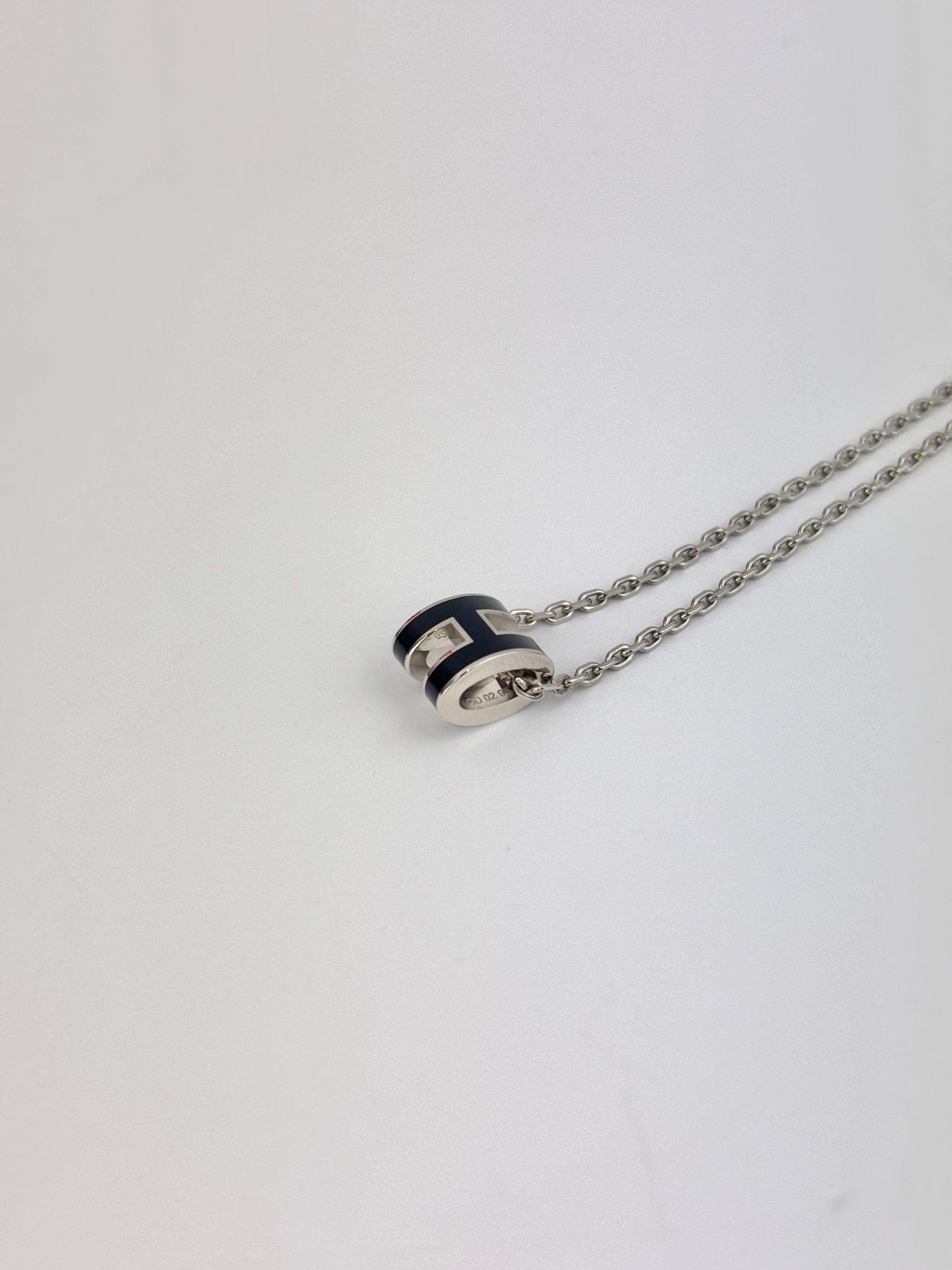 Mini Pop H Necklace Noir PHW