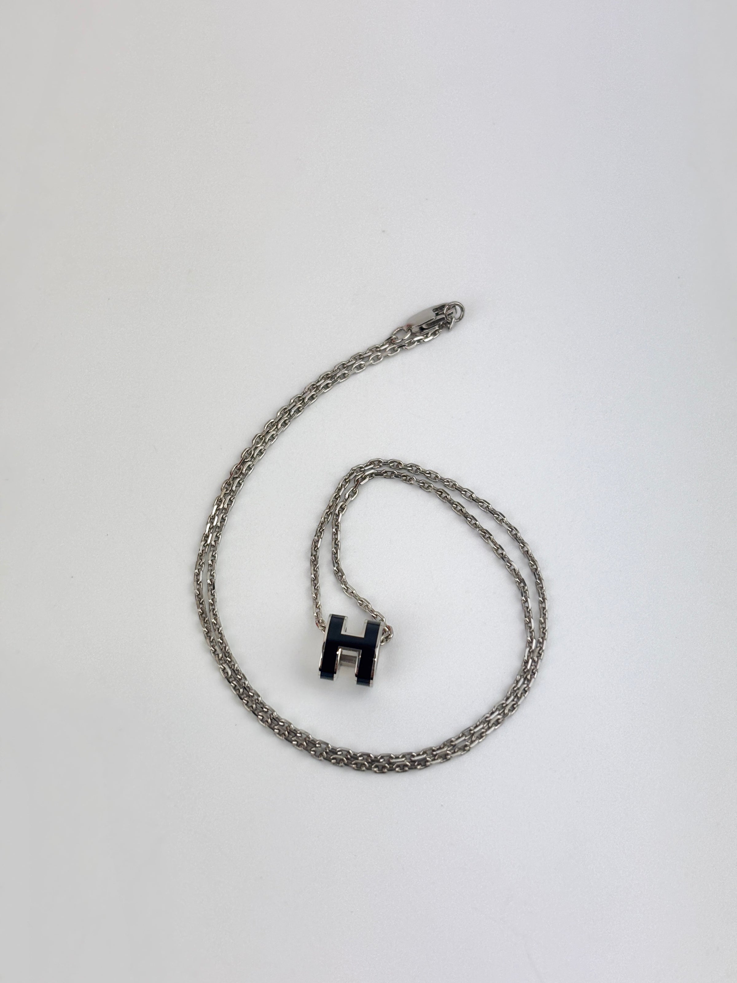 Mini Pop H Necklace Noir PHW