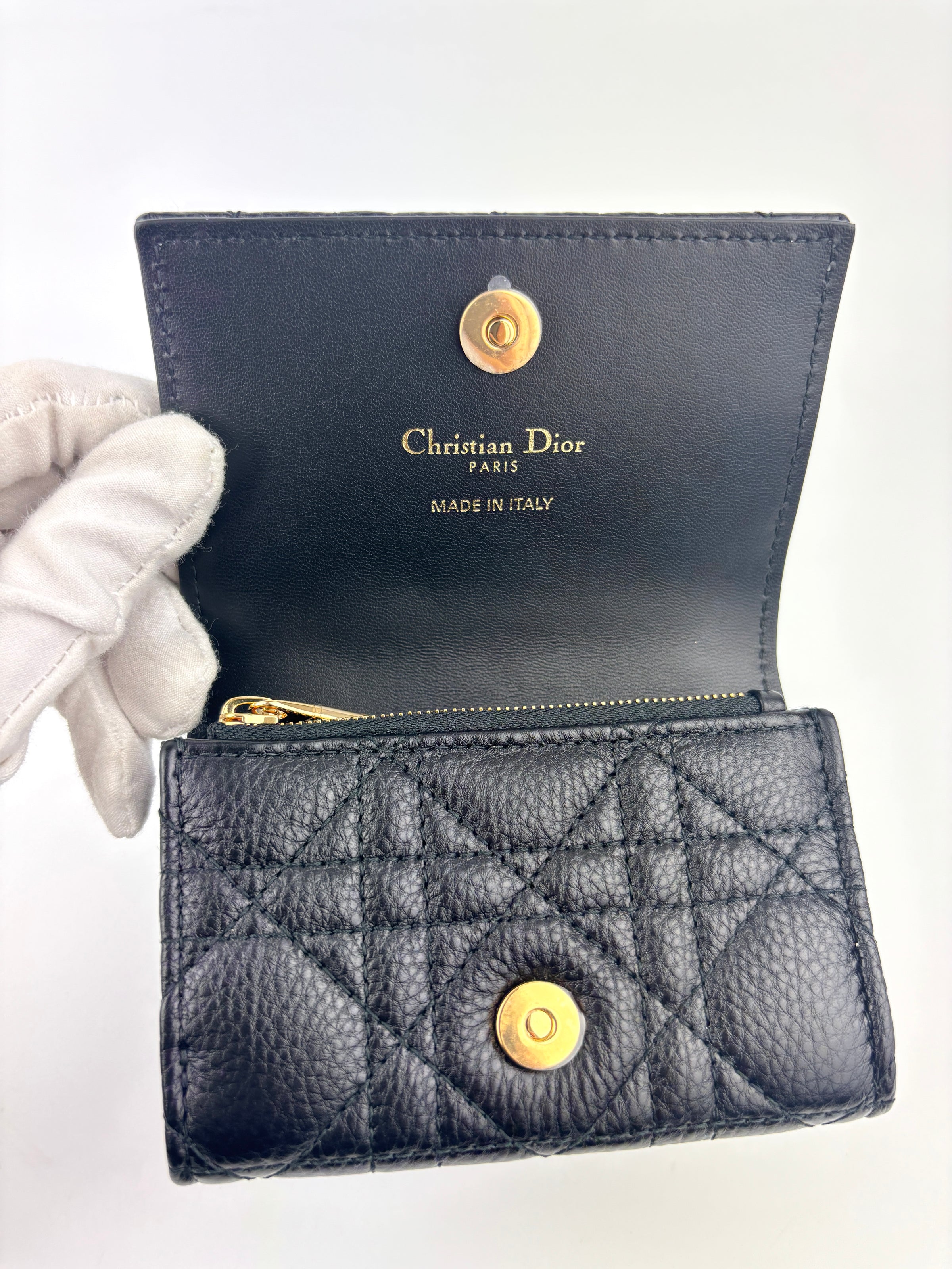Caro Glycine Wallet Supple Cannage Calfskin in Black - Glampot
