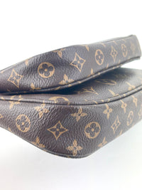 Multi Pochette Monogram Canvas Khaki
