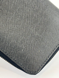 Ardoise Taiga Leather Vertical Zippy Wallet in Dark Grey