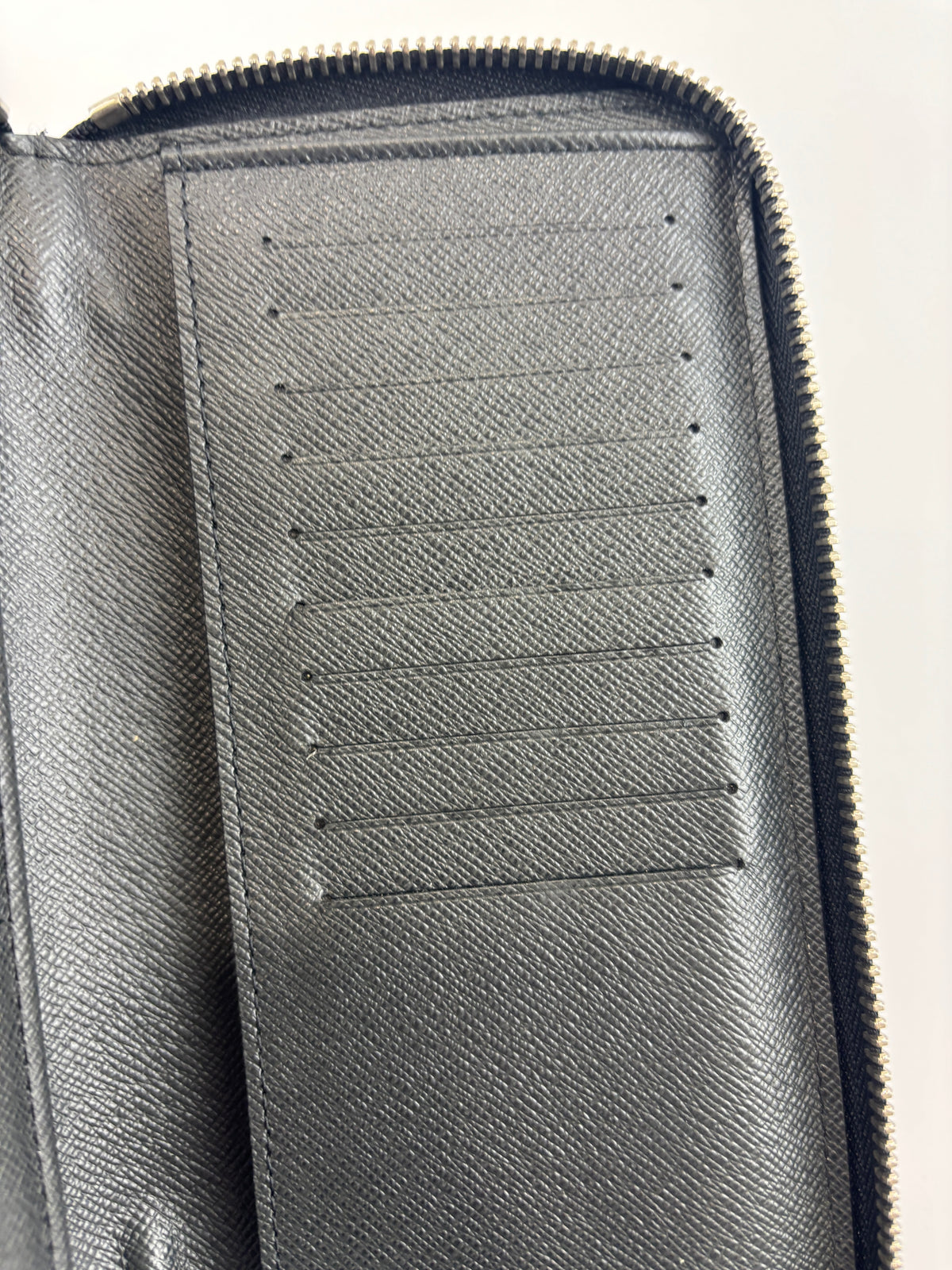 Ardoise Taiga Leather Vertical Zippy Wallet in Dark Grey