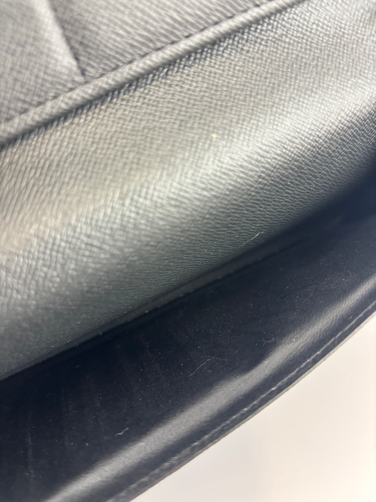 Ardoise Taiga Leather Vertical Zippy Wallet in Dark Grey