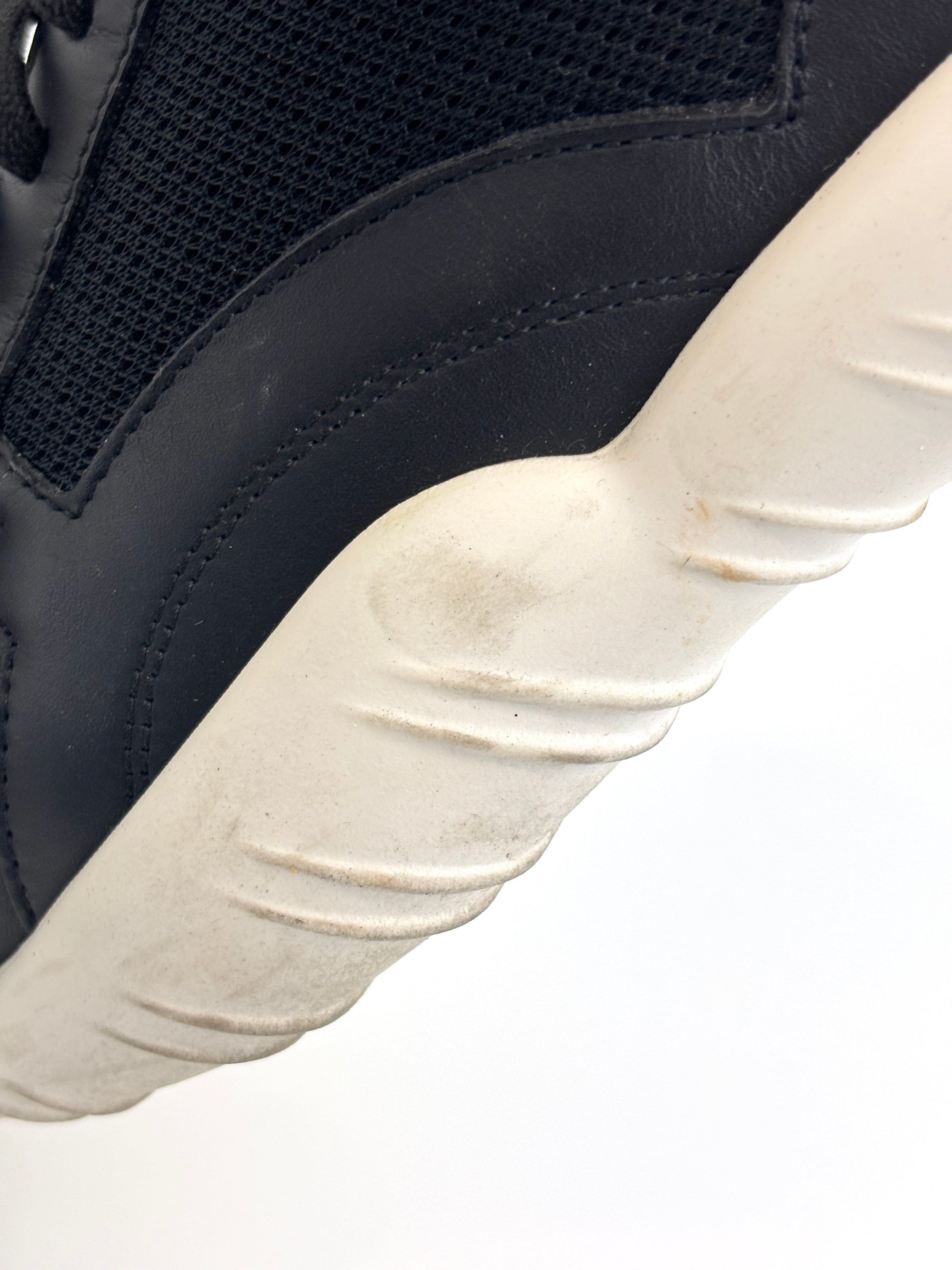 Tech Fabric Low Sneakers Size 8