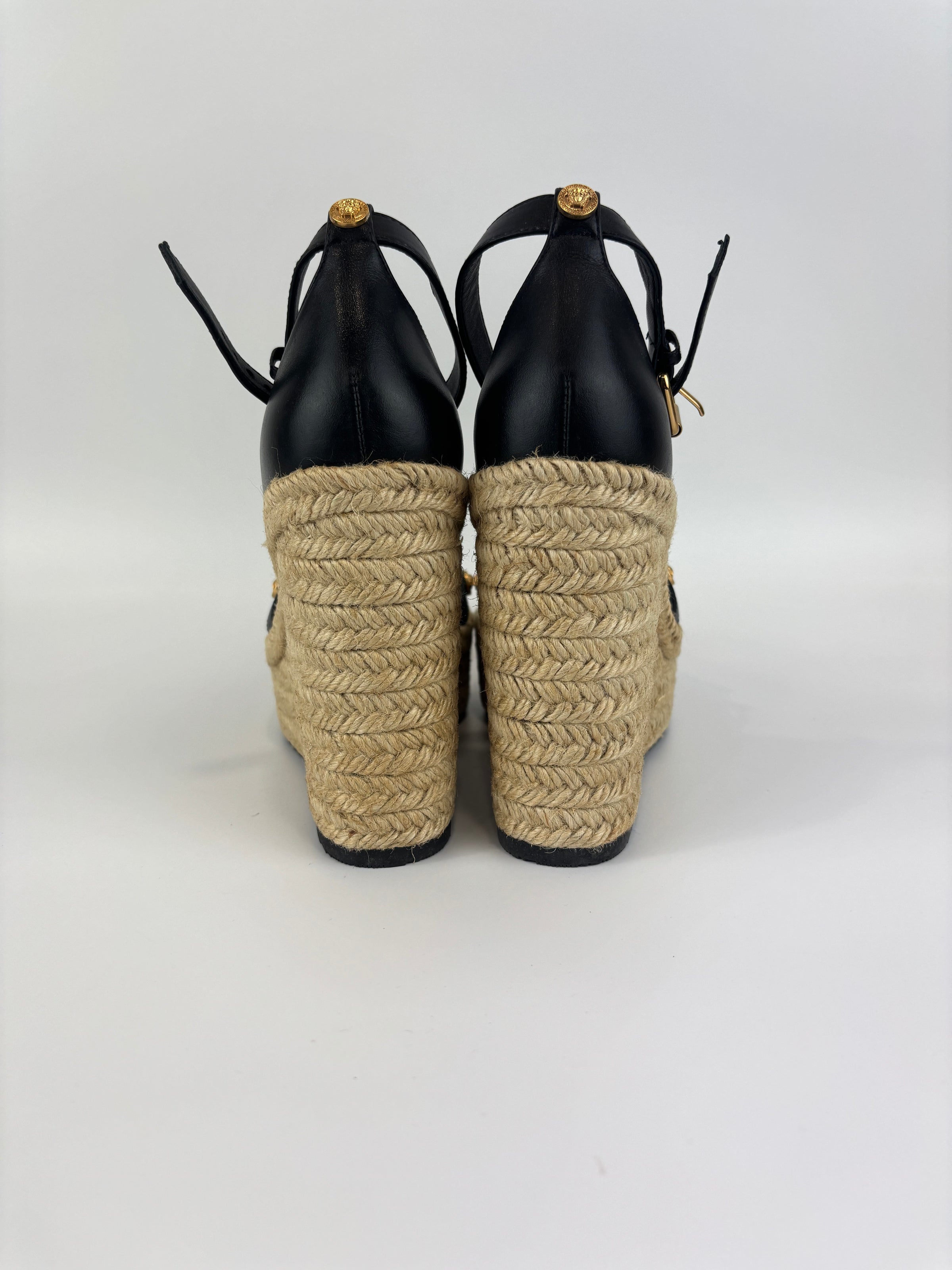 1006142 Wedge Sandals Black Size 39