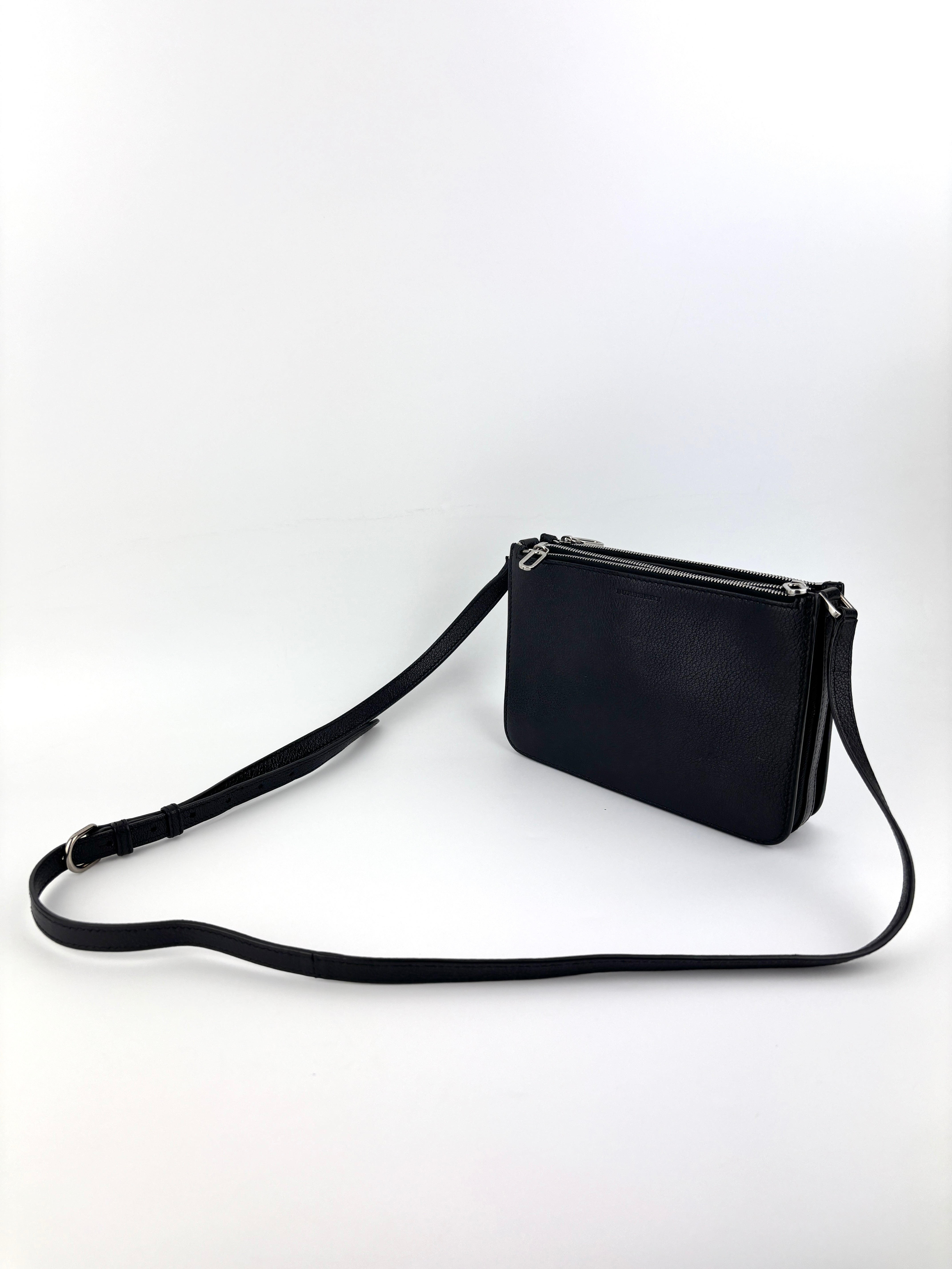 Burberry Penhurst D-Ring Triple Zip Crossbody Bag Black – Glampot