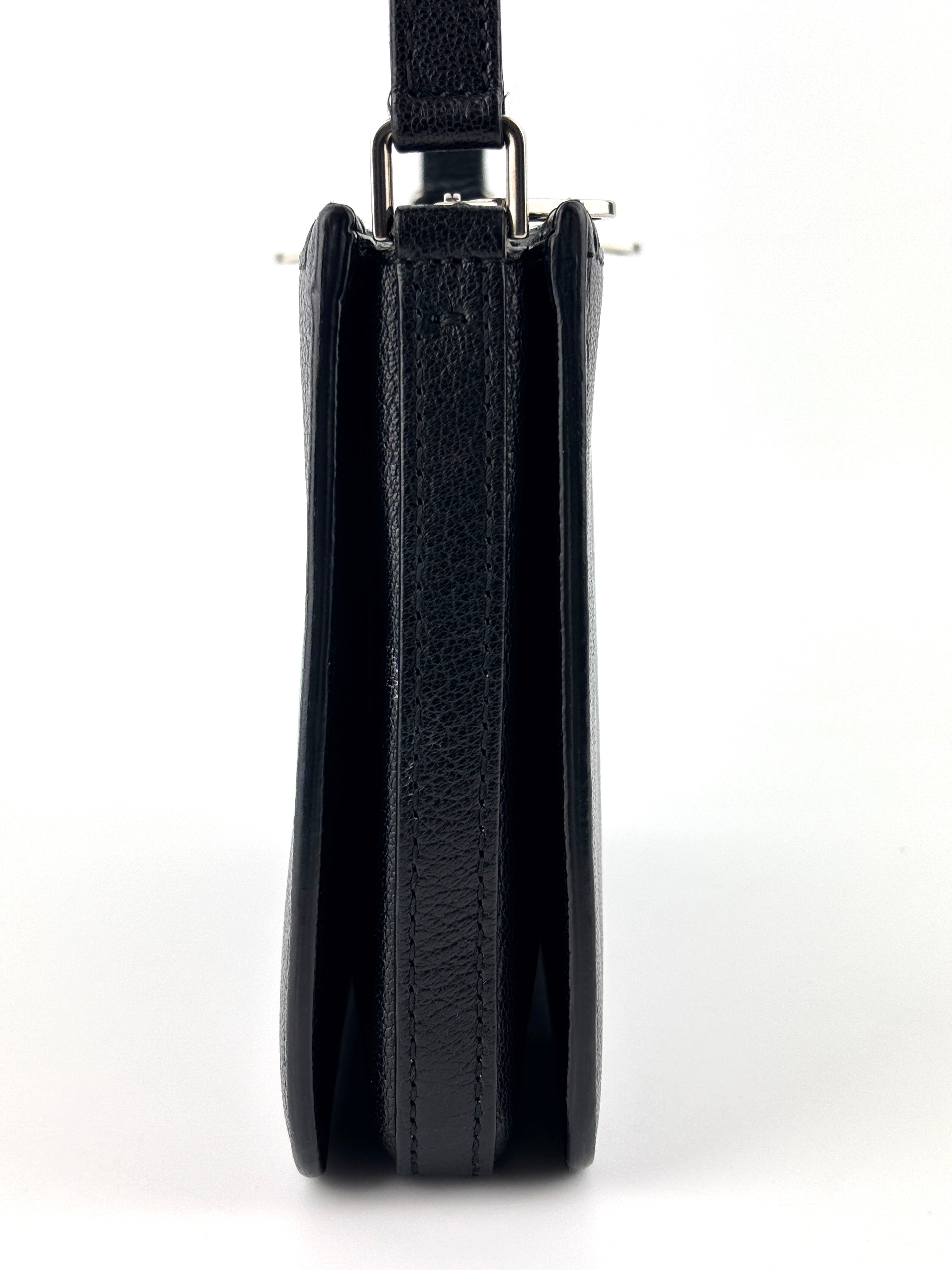 Burberry Penhurst D-Ring Triple Zip Crossbody Bag Black – Glampot
