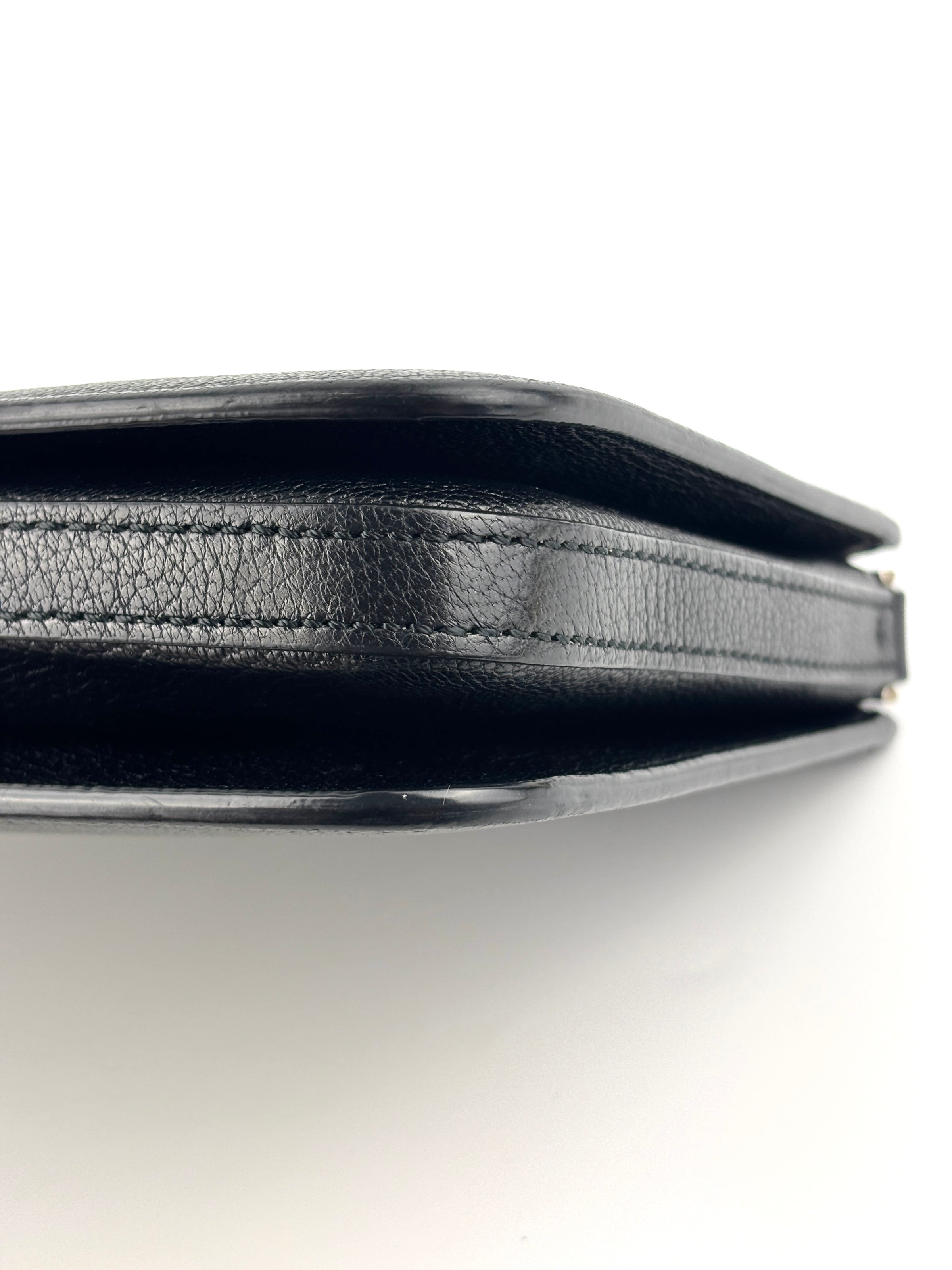 Penhurst D-Ring Triple Zip Crossbody Bag Grainy Goatskin Black - Glampot