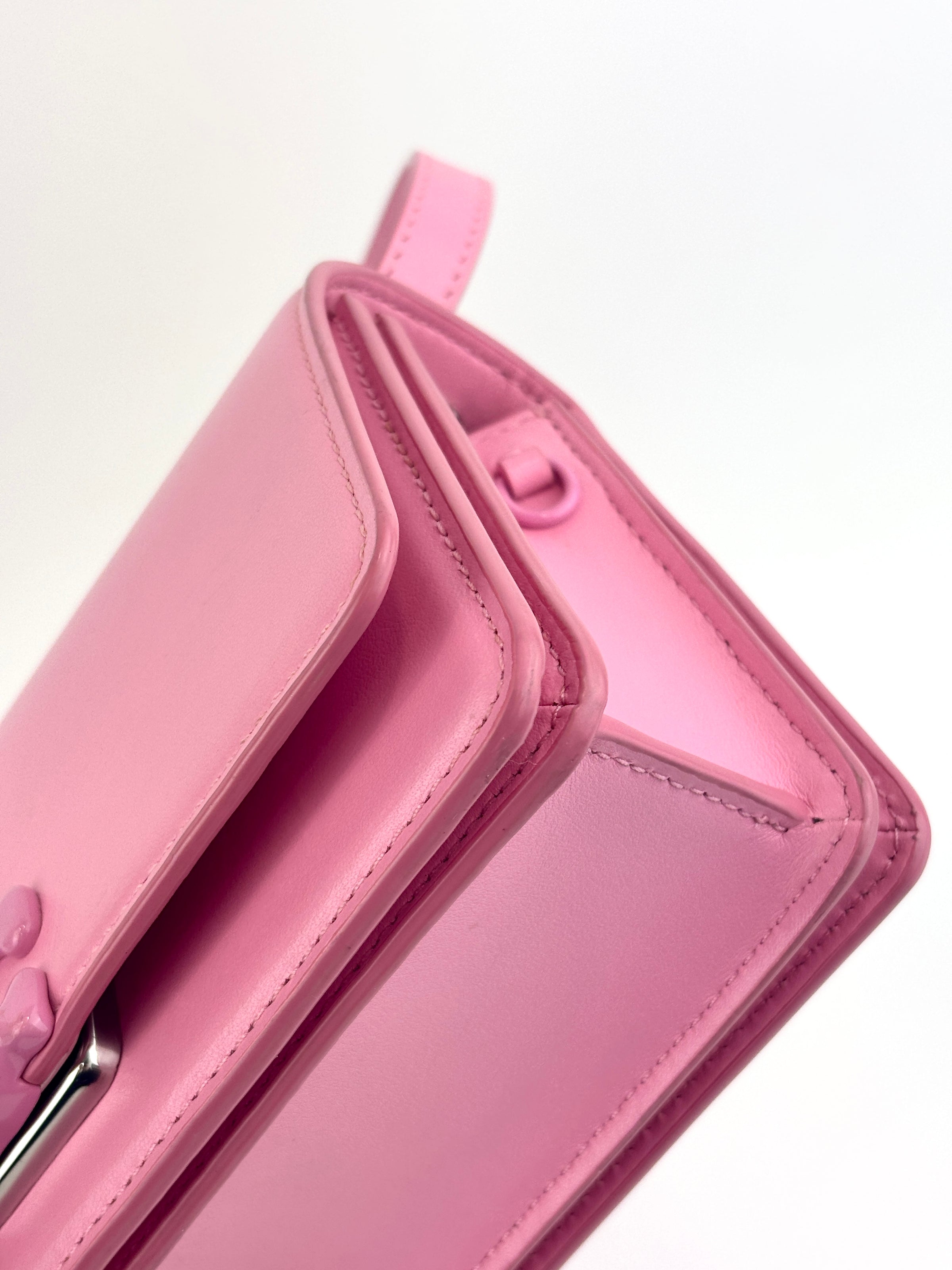 CR521 Bandit Pink Crossbody Bag - Glampot
