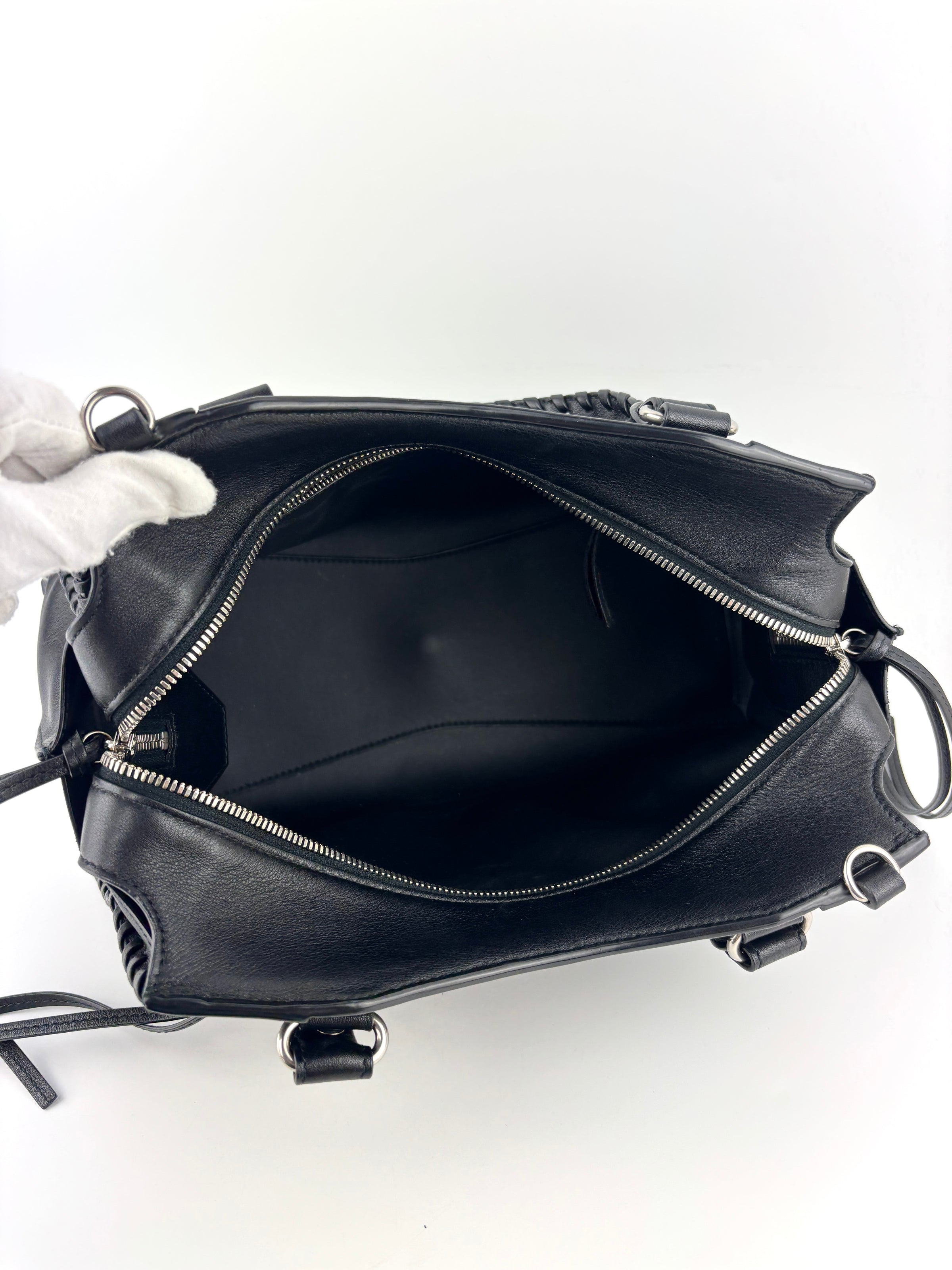 765353 Neo Classic City Small Black