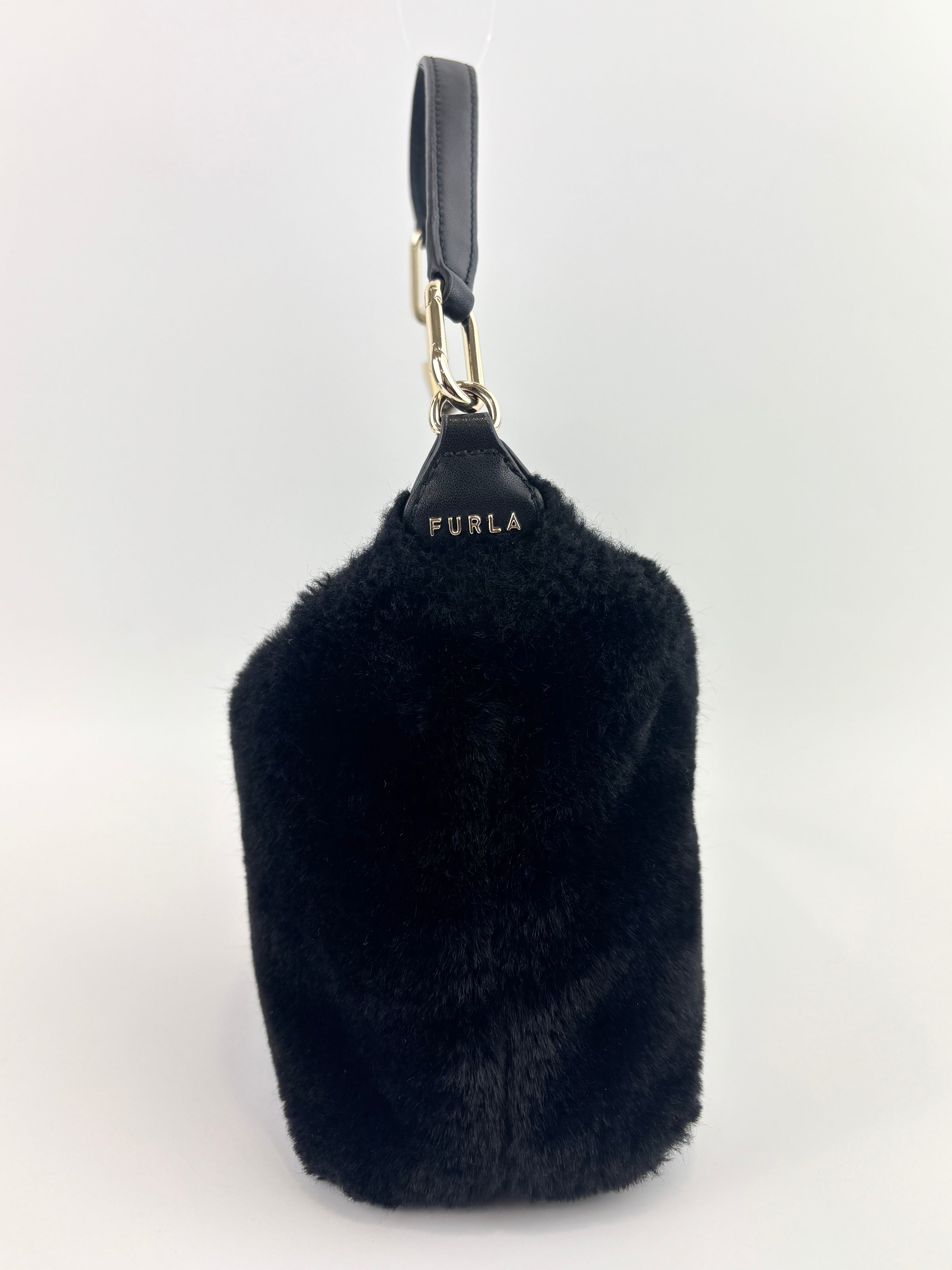 Teia Black Faux Fur Crossbody Bag - Glampot