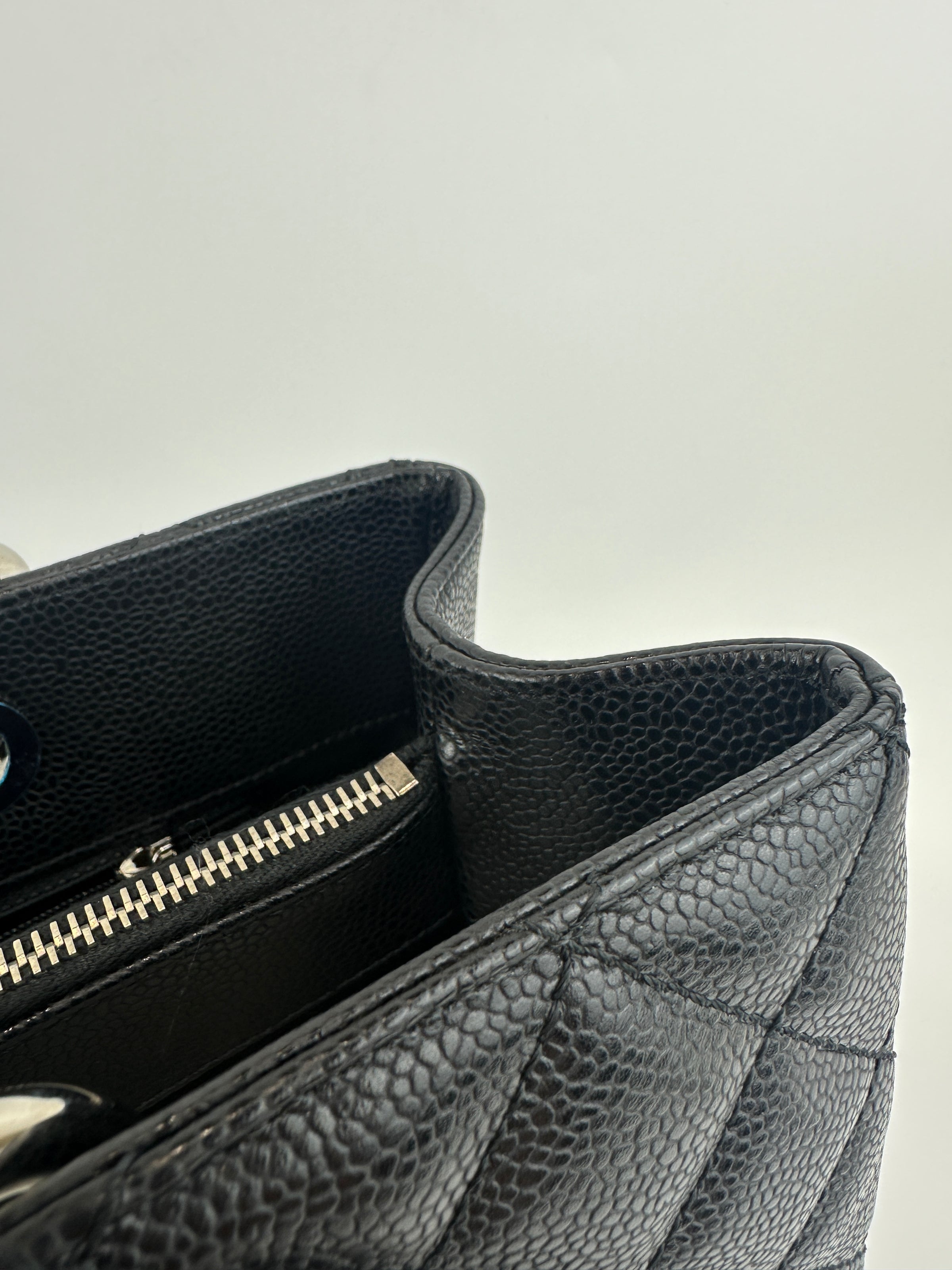 GST Black Caviar SHW