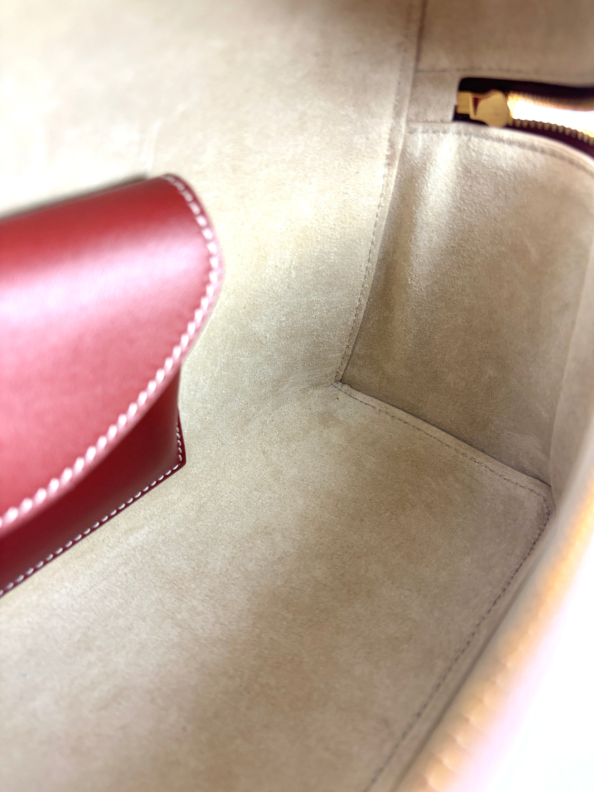 Extra Bag L27 Smooth Calfskin Leather Smoked Caramel/Sun Gold - Glampot