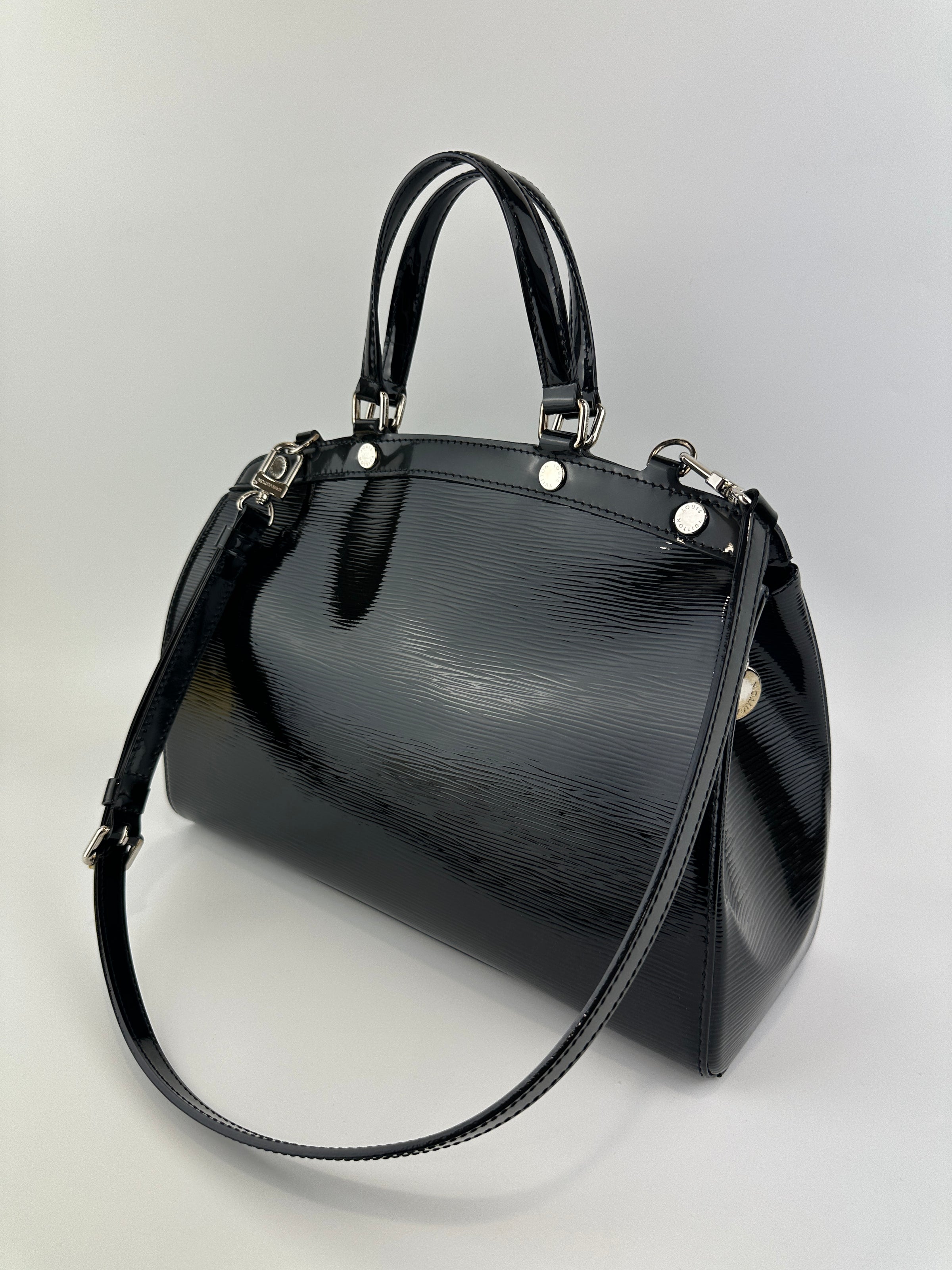 M40328 Brea MM Black Electric Epi Leather