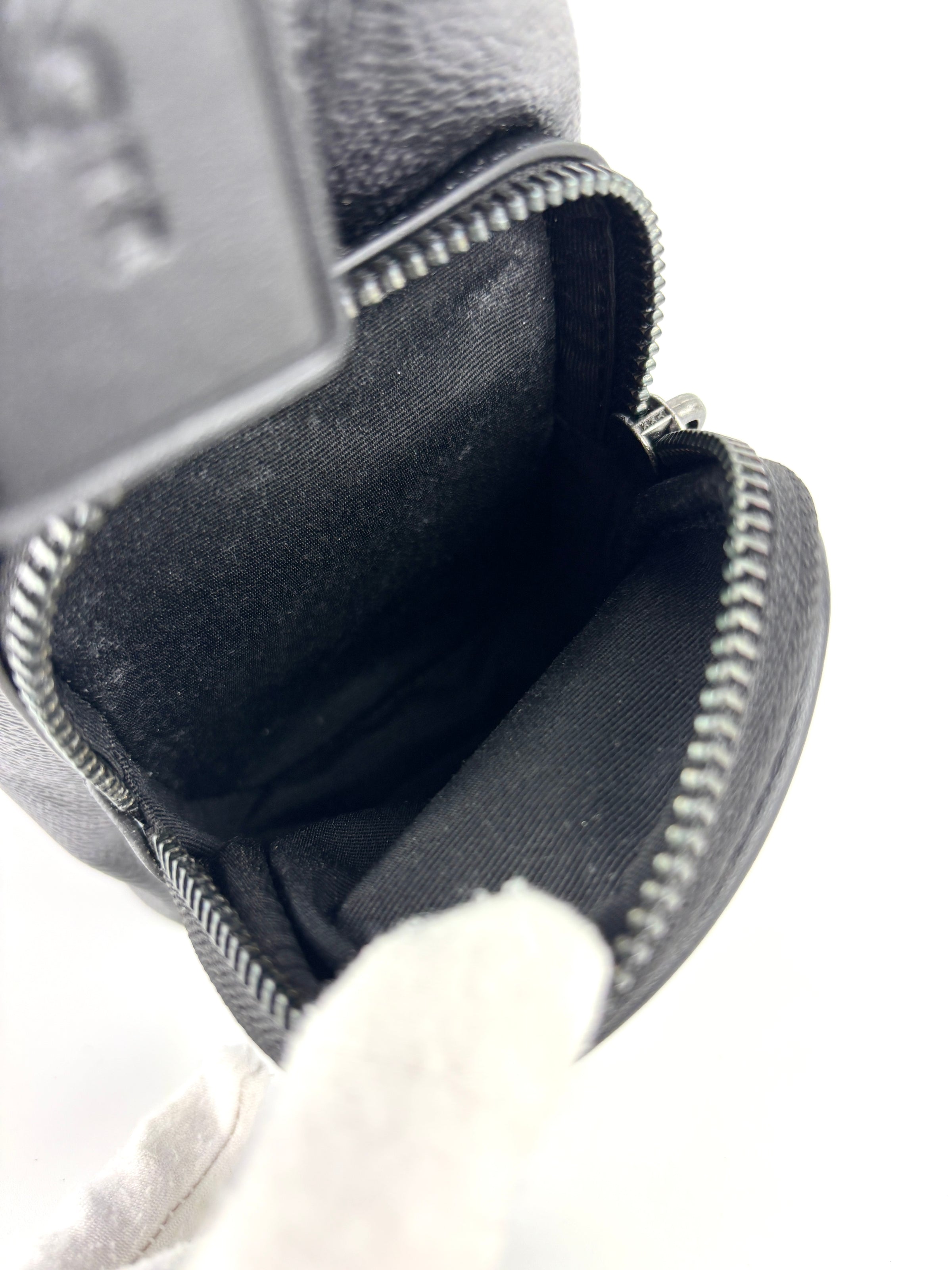 CCG18 Finn Crossbody Bag With Pockets In Signature Canvas Black