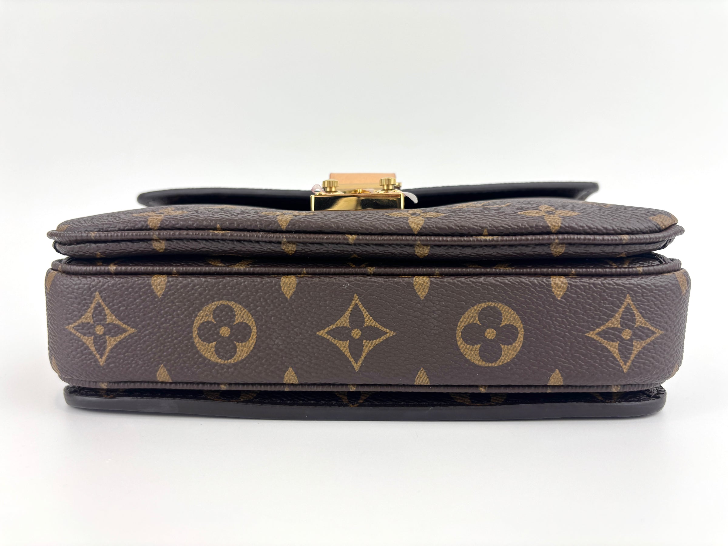 M46279 Pochette Metis East West Monogram Canvas (Microchipped) - Glampot