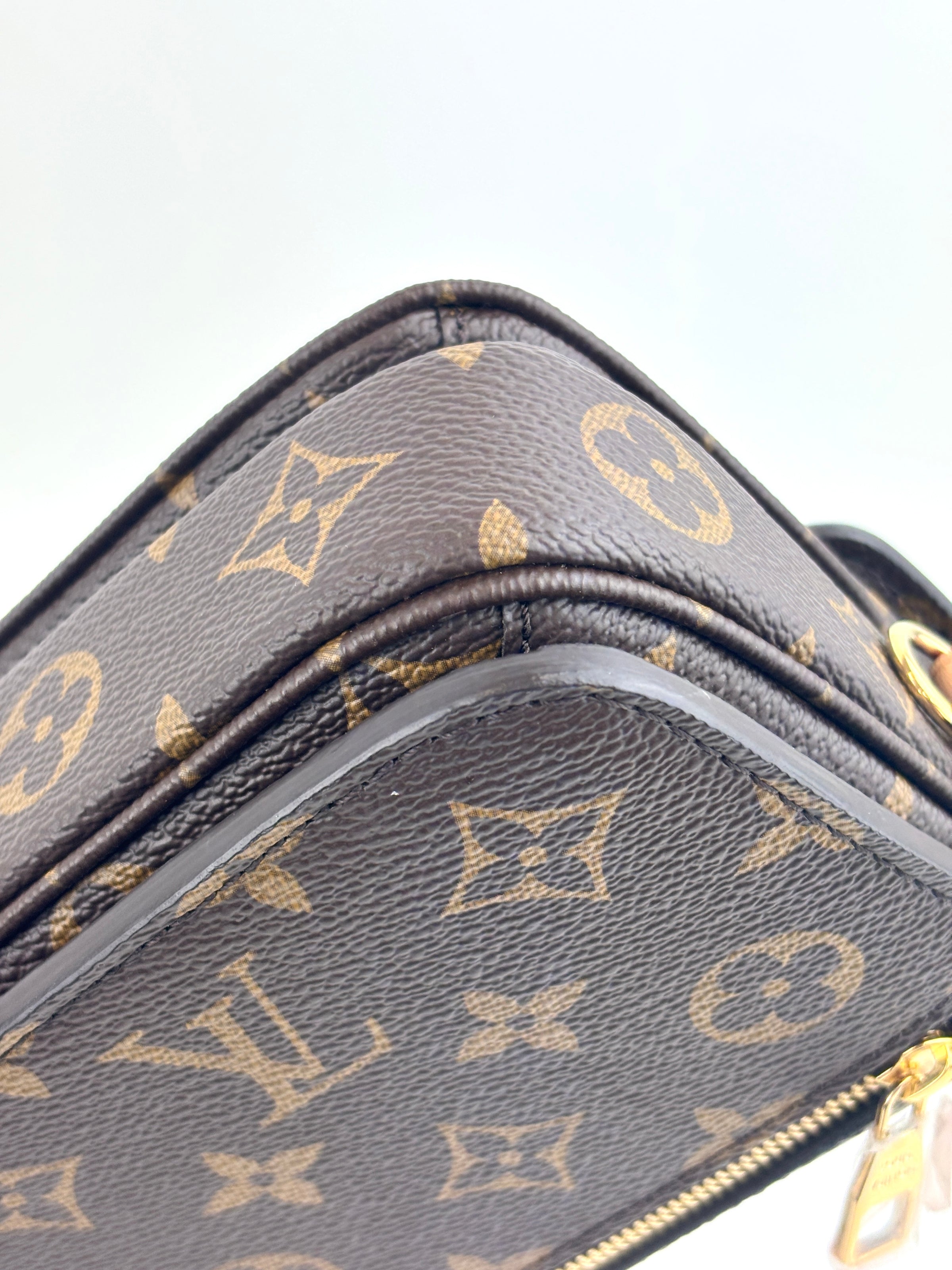 M46279 Pochette Metis East West Monogram Canvas (Microchipped) - Glampot