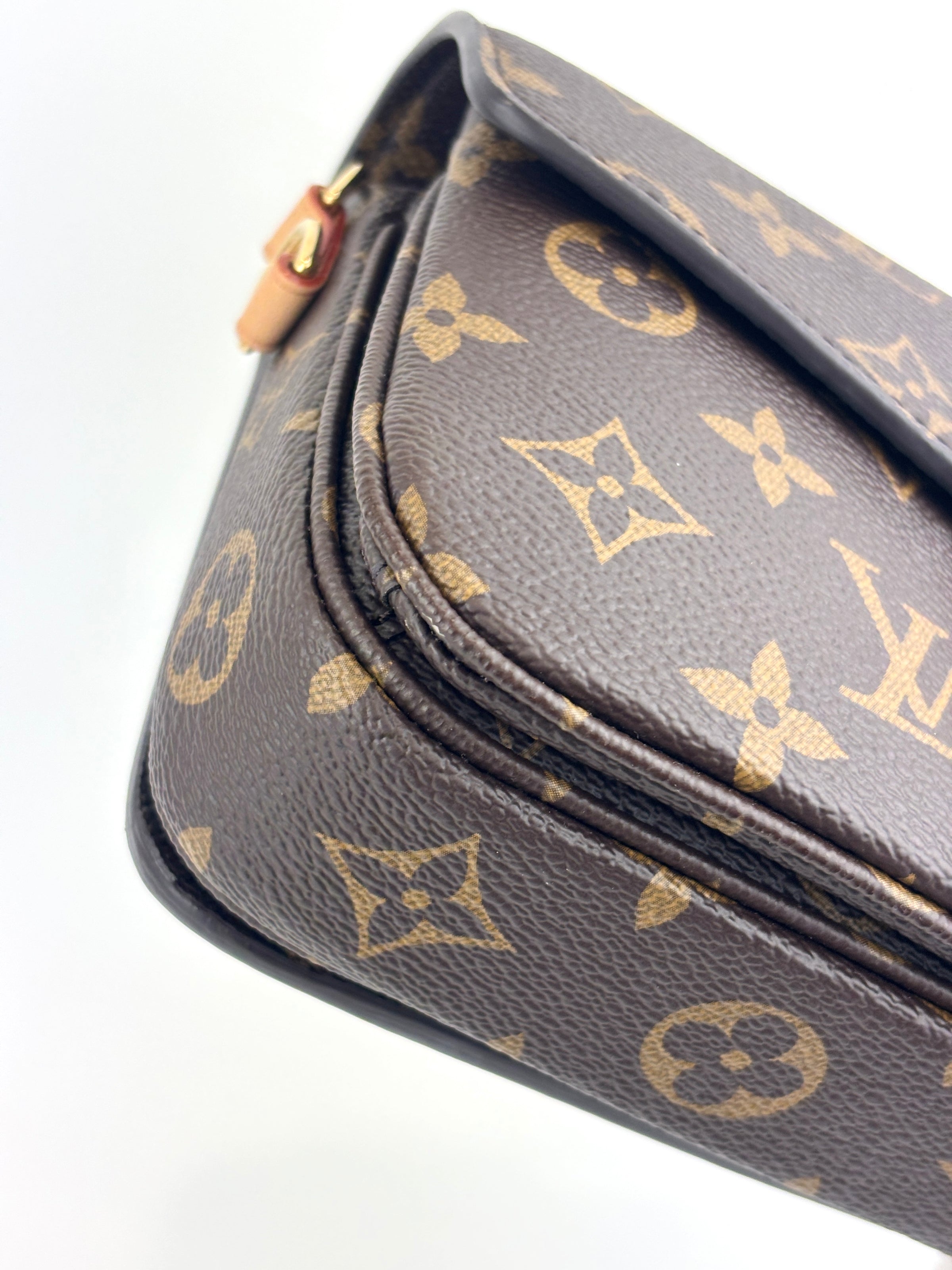 M46279 Pochette Metis East West Monogram Canvas (Microchipped) - Glampot