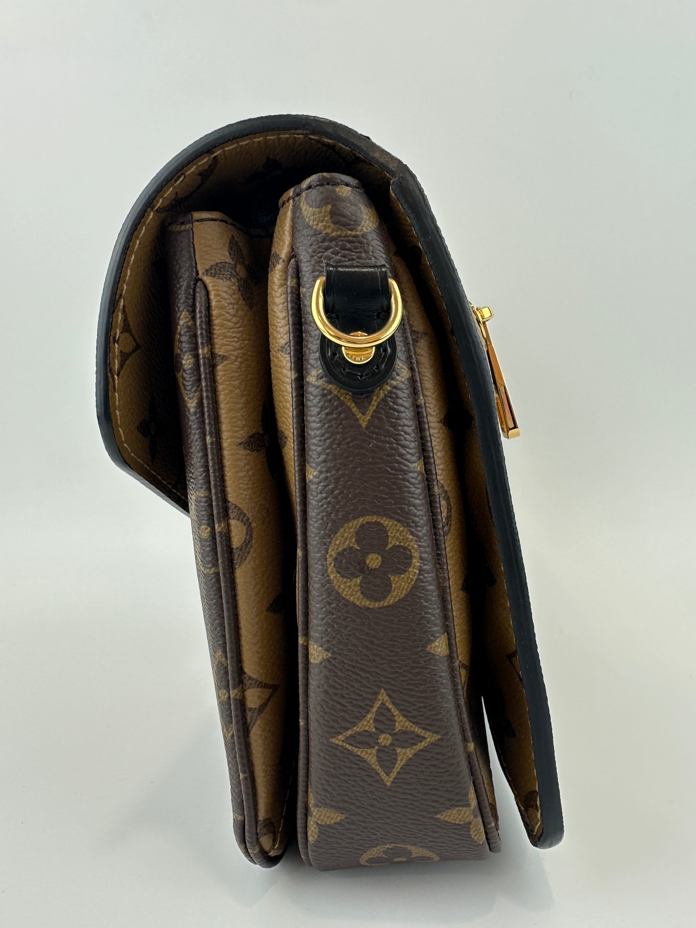 M44876 Pochette Metis Reverse Monogram (RFID)