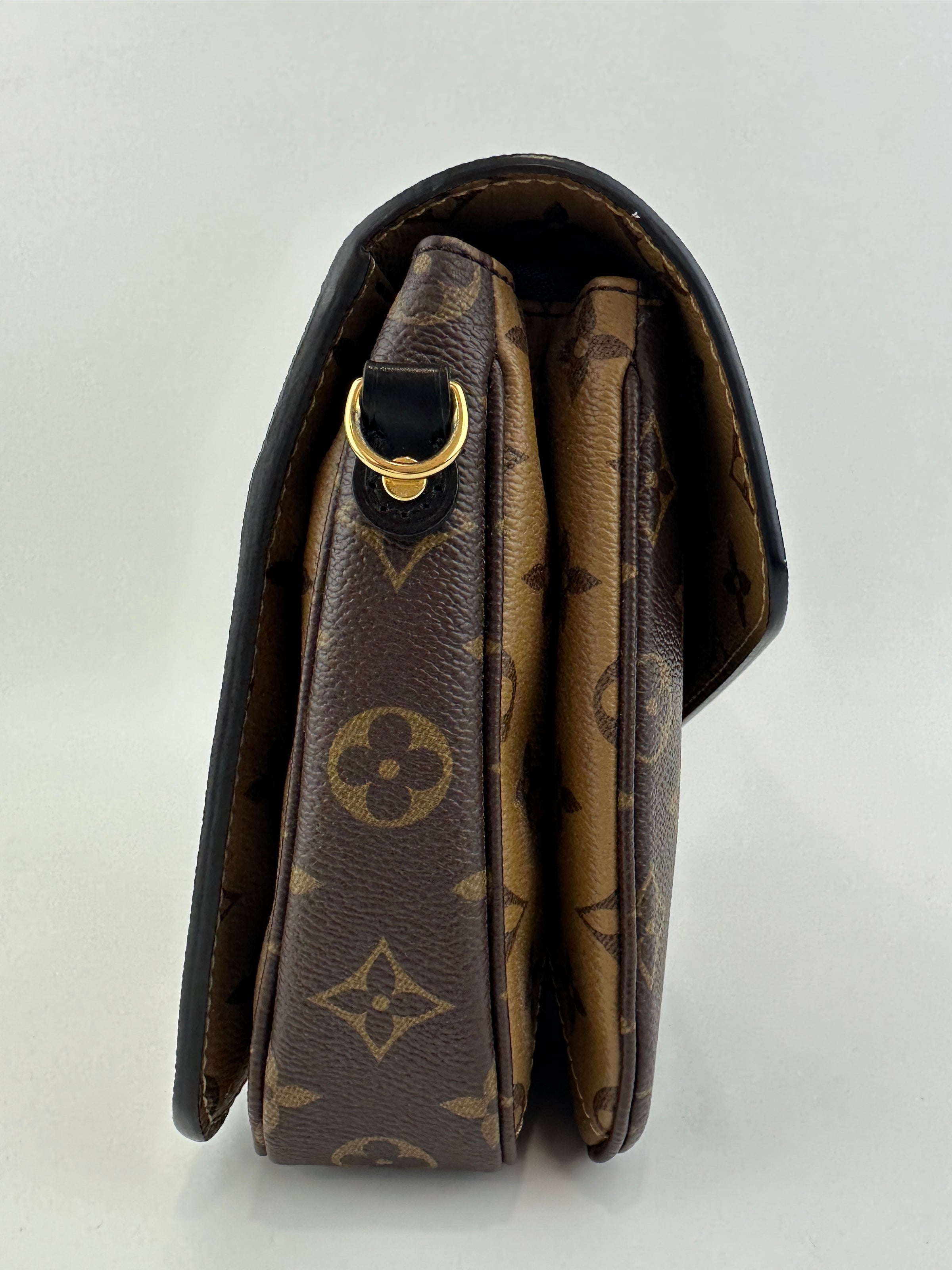 M44876 Pochette Metis Reverse Monogram (RFID)