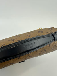 M44876 Pochette Metis Reverse Monogram (RFID)